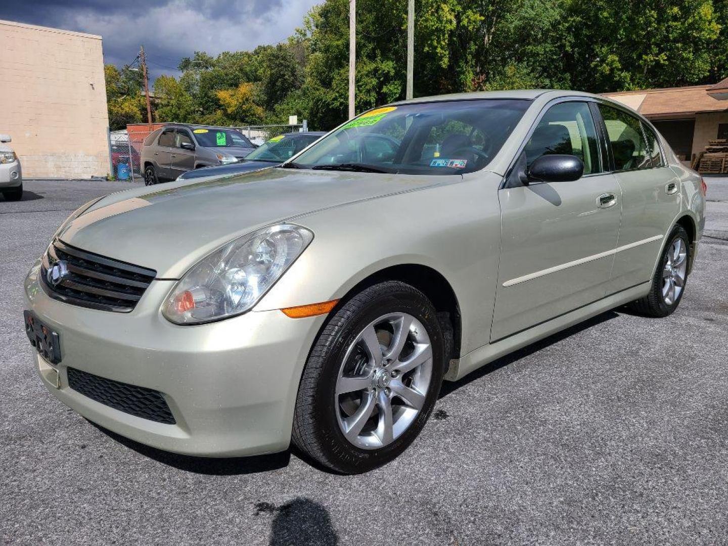 2006 INFINITI G35 Base photo 2