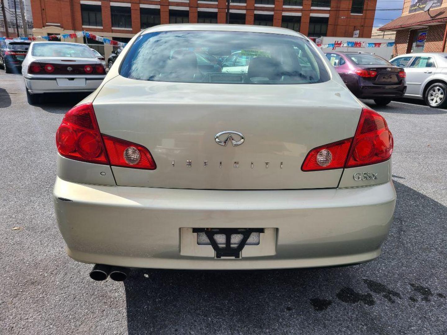 2006 INFINITI G35 Base photo 8