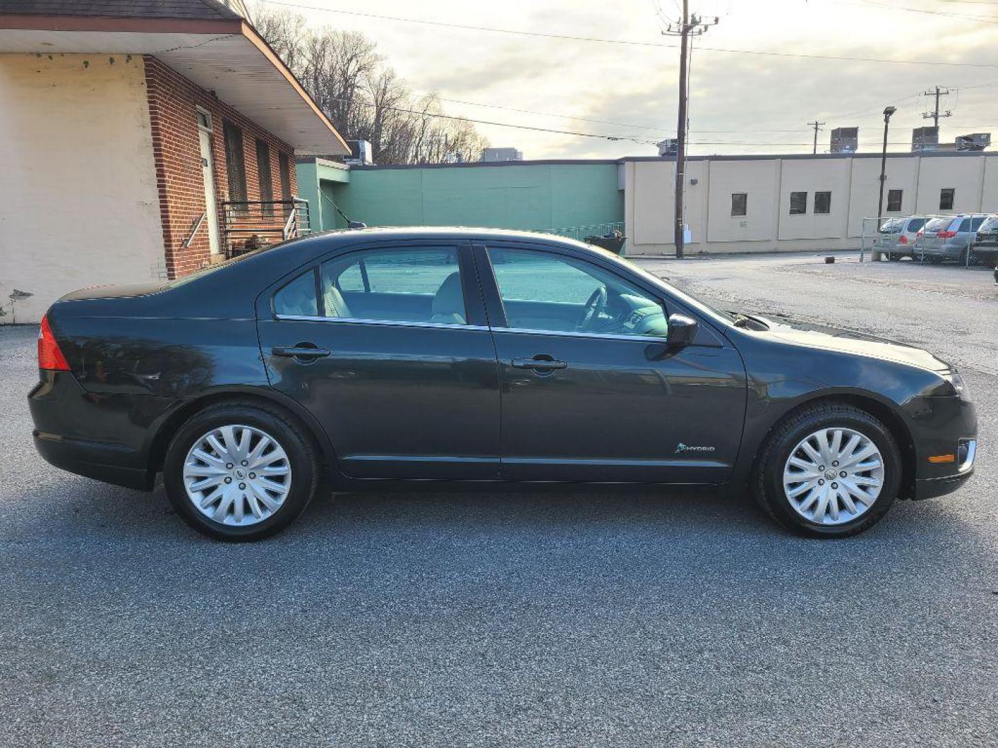 2010 Ford Fusion Hybrid photo 12