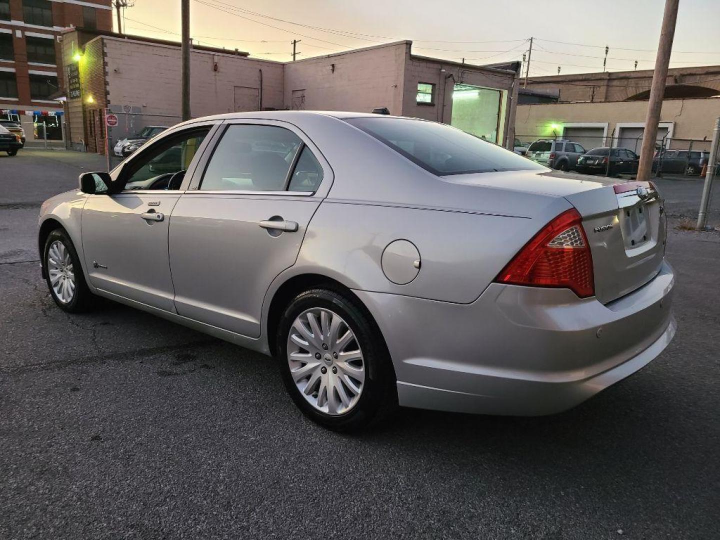 2010 Ford Fusion Hybrid photo 6