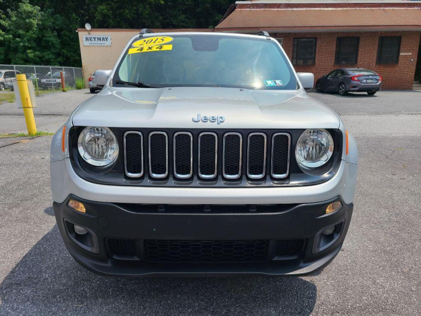 2015 Jeep Renegade Latitude photo 16