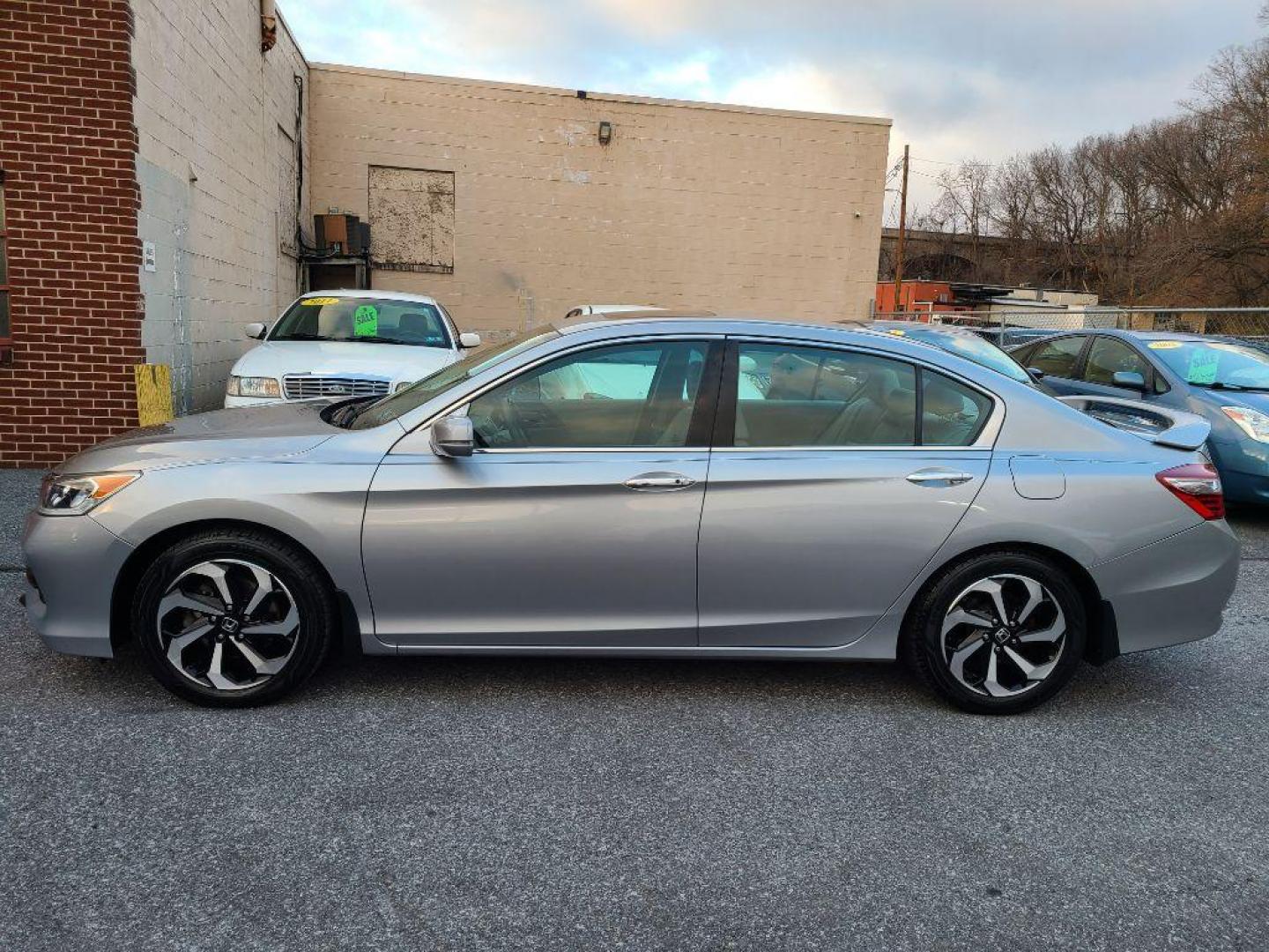 2016 Honda Accord EX-L V-6 photo 4