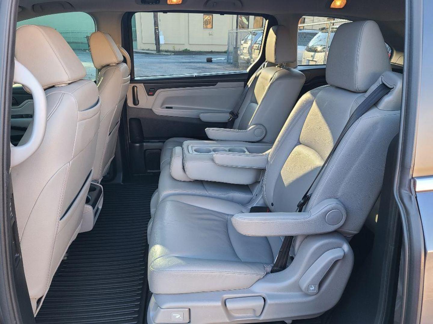 2018 Honda Odyssey EX-L photo 36