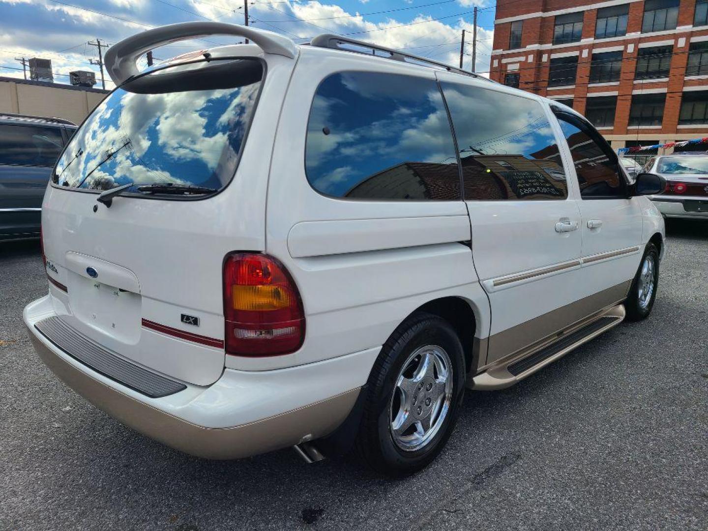 1998 WHITE FORD WINDSTAR WAGON (2FMDA5143WB) with an 3.8L engine, Automatic transmission, located at 117 North Cameron Street, Harrisburg, PA, 17101, (717) 963-8962, 40.267021, -76.875351 - WE FINANCE!!! Good Credit/ Bad Credit/ No Credit - ALL Trade-Ins Welcomed!!! ***Guaranteed Credit Approval*** APPLY ONLINE or CALL us TODAY ;) Internet Prices and Marketplace Prices are SPECIAL discounted ***CASH DEALS*** Retail Prices are higher. Please call us to discuss your cash and finan - Photo#4