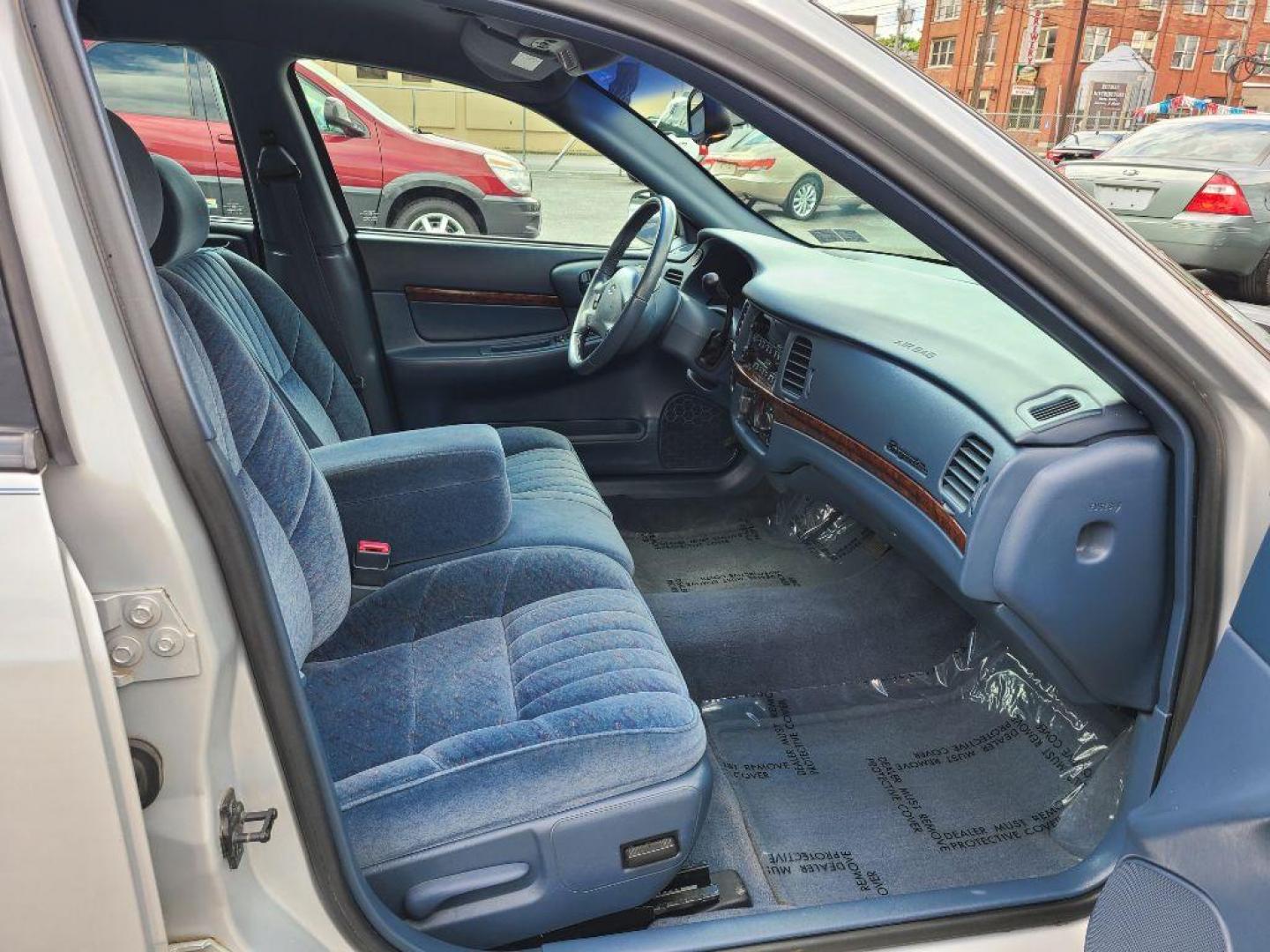 2000 SILVER CHEVROLET IMPALA SEDAN (2G1WF55K4Y9) with an 3.8L engine, Automatic transmission, located at 117 North Cameron Street, Harrisburg, PA, 17101, (717) 963-8962, 40.267021, -76.875351 - WE FINANCE!!! Good Credit/ Bad Credit/ No Credit - ALL Trade-Ins Welcomed!!! ***Guaranteed Credit Approval*** APPLY ONLINE or CALL us TODAY ;) Internet Prices and Marketplace Prices are SPECIAL discounted ***CASH DEALS*** Retail Prices are higher. Please call us to discuss your cash and finan - Photo#8