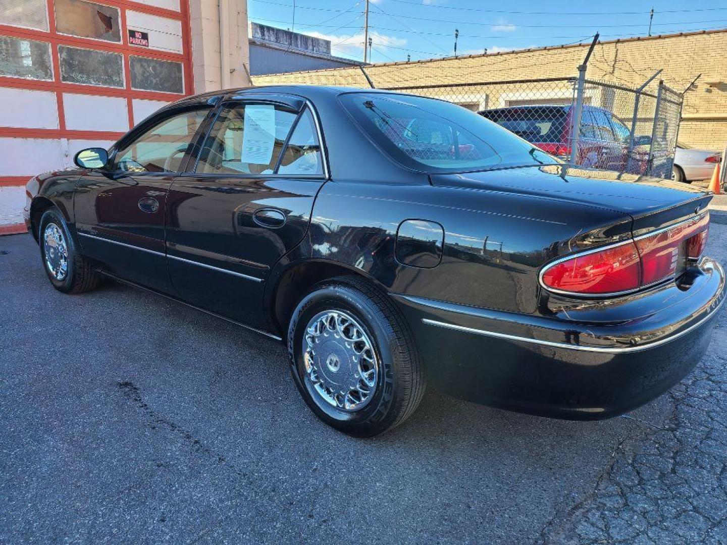 2001 BLACK BUICK CENTURY LIMITED (2G4WY55J211) with an 3.1L engine, Automatic transmission, located at 117 North Cameron Street, Harrisburg, PA, 17101, (717) 963-8962, 40.267021, -76.875351 - WE FINANCE!!! Good Credit/ Bad Credit/ No Credit - ALL Trade-Ins Welcomed!!! ***Guaranteed Credit Approval*** APPLY ONLINE or CALL us TODAY ;) Internet Prices and Marketplace Prices are SPECIAL discounted ***CASH DEALS*** Retail Prices are higher. Please call us to discuss your cash and finan - Photo#6