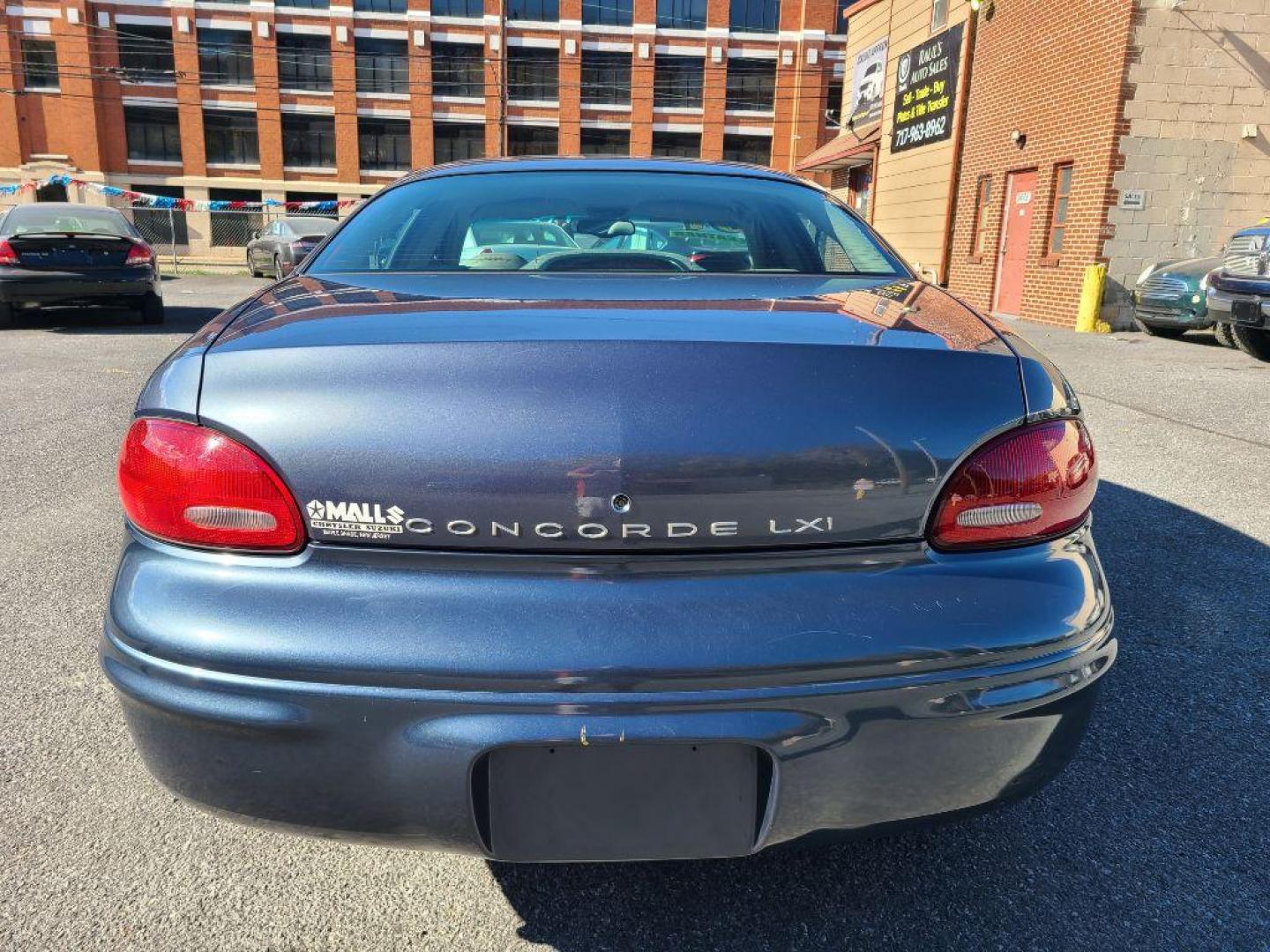 2001 BLUE CHRYSLER CONCORDE LXI (2C3AD36J71H) with an 3.2L engine, Automatic transmission, located at 117 North Cameron Street, Harrisburg, PA, 17101, (717) 963-8962, 40.267021, -76.875351 - Photo#3