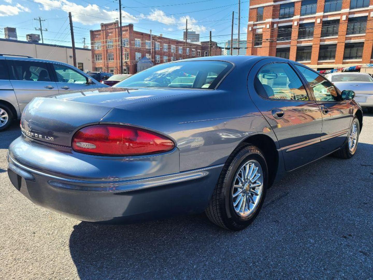 2001 BLUE CHRYSLER CONCORDE LXI (2C3AD36J71H) with an 3.2L engine, Automatic transmission, located at 117 North Cameron Street, Harrisburg, PA, 17101, (717) 963-8962, 40.267021, -76.875351 - Photo#4