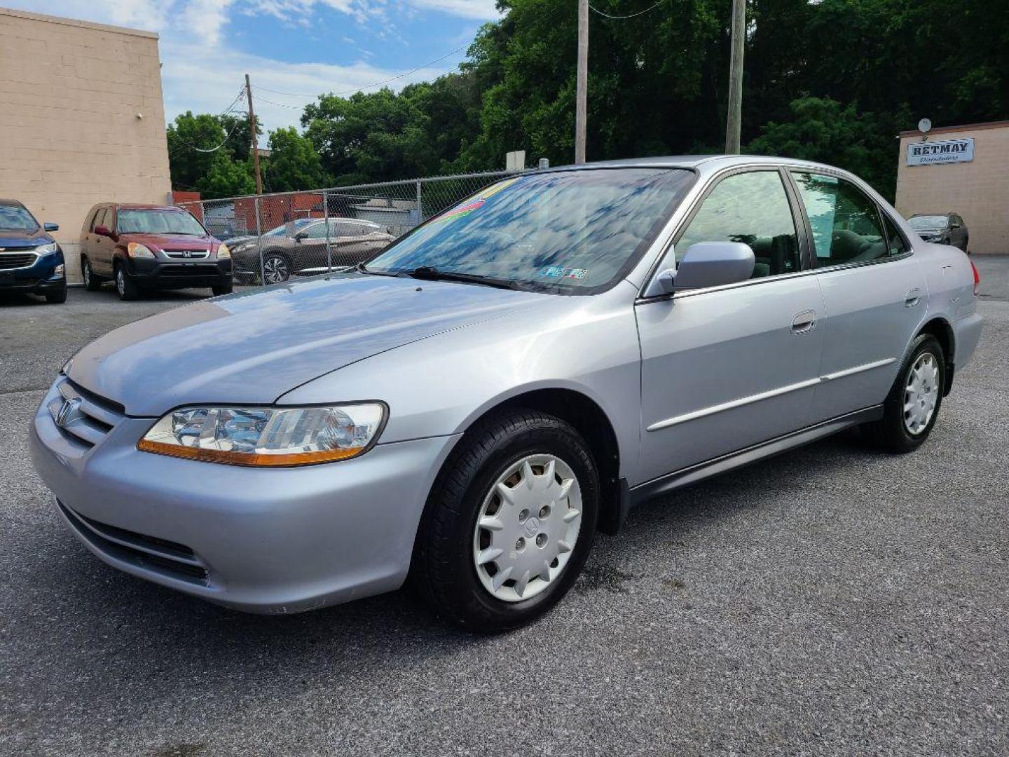 2001 SILVER HONDA ACCORD LX (1HGCG665X1A) with an 2.3L engine, Automatic transmission, located at 117 North Cameron Street, Harrisburg, PA, 17101, (717) 963-8962, 40.267021, -76.875351 - WE FINANCE!!! Good Credit/ Bad Credit/ No Credit - ALL Trade-Ins Welcomed!!! ***Guaranteed Credit Approval*** APPLY ONLINE or CALL us TODAY ;) Internet Prices and Marketplace Prices are SPECIAL discounted ***CASH DEALS*** Retail Prices are higher. Please call us to discuss your cash and finan - Photo#0