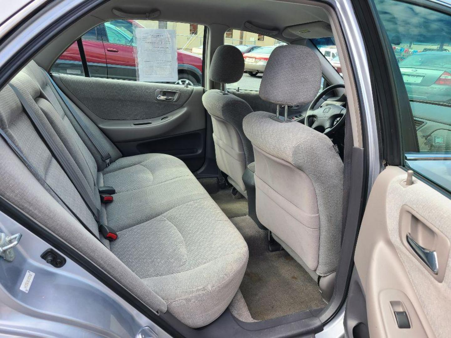 2001 SILVER HONDA ACCORD LX (1HGCG665X1A) with an 2.3L engine, Automatic transmission, located at 117 North Cameron Street, Harrisburg, PA, 17101, (717) 963-8962, 40.267021, -76.875351 - WE FINANCE!!! Good Credit/ Bad Credit/ No Credit - ALL Trade-Ins Welcomed!!! ***Guaranteed Credit Approval*** APPLY ONLINE or CALL us TODAY ;) Internet Prices and Marketplace Prices are SPECIAL discounted ***CASH DEALS*** Retail Prices are higher. Please call us to discuss your cash and finan - Photo#10