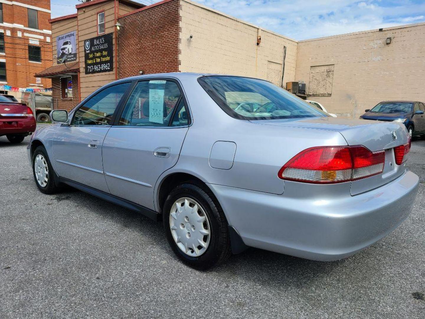 2001 SILVER HONDA ACCORD LX (1HGCG665X1A) with an 2.3L engine, Automatic transmission, located at 117 North Cameron Street, Harrisburg, PA, 17101, (717) 963-8962, 40.267021, -76.875351 - WE FINANCE!!! Good Credit/ Bad Credit/ No Credit - ALL Trade-Ins Welcomed!!! ***Guaranteed Credit Approval*** APPLY ONLINE or CALL us TODAY ;) Internet Prices and Marketplace Prices are SPECIAL discounted ***CASH DEALS*** Retail Prices are higher. Please call us to discuss your cash and finan - Photo#2