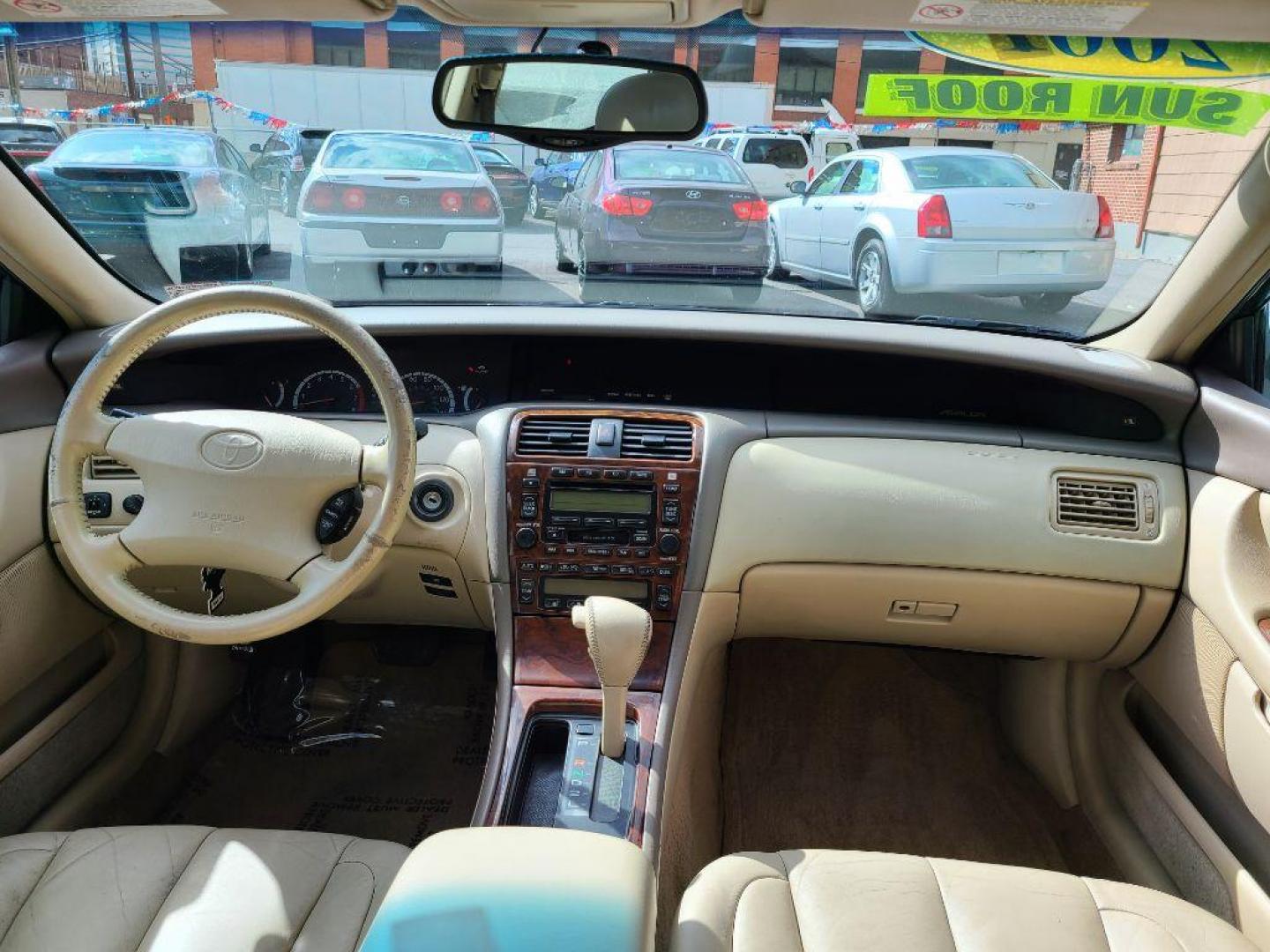 2001 GRAY TOYOTA AVALON XL (4T1BF28BX1U) with an 3.0L engine, Automatic transmission, located at 117 North Cameron Street, Harrisburg, PA, 17101, (717) 963-8962, 40.267021, -76.875351 - Photo#10