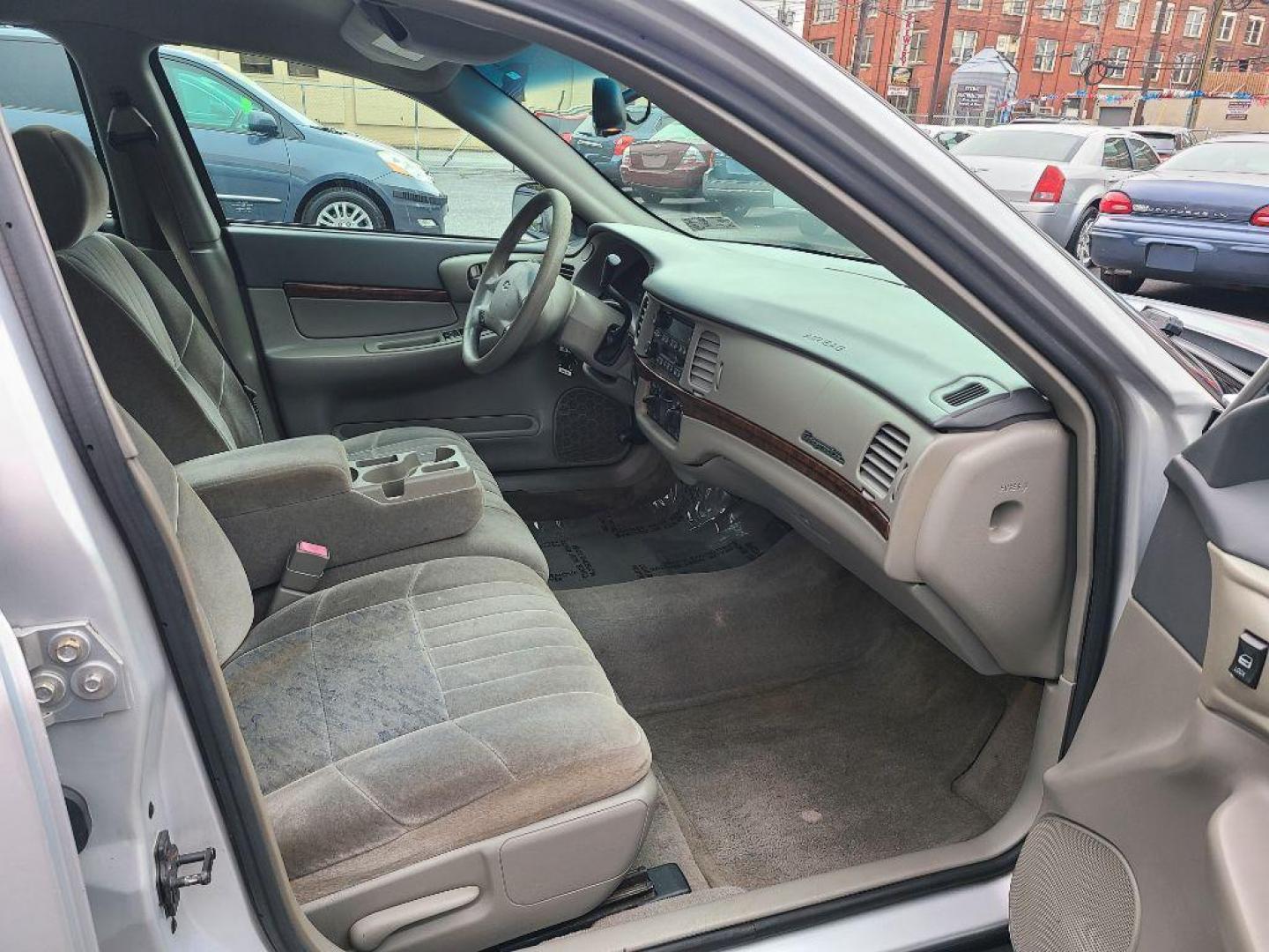 2003 SILVER CHEVROLET IMPALA SDN (2G1WF52E939) with an 3.4L engine, Automatic transmission, located at 117 North Cameron Street, Harrisburg, PA, 17101, (717) 963-8962, 40.267021, -76.875351 - WE FINANCE!!! Good Credit/ Bad Credit/ No Credit - ALL Trade-Ins Welcomed!!! ***Guaranteed Credit Approval*** APPLY ONLINE or CALL us TODAY ;) Internet Prices and Marketplace Prices are SPECIAL discounted ***CASH DEALS*** Retail Prices are higher. Please call us to discuss your cash and finan - Photo#8