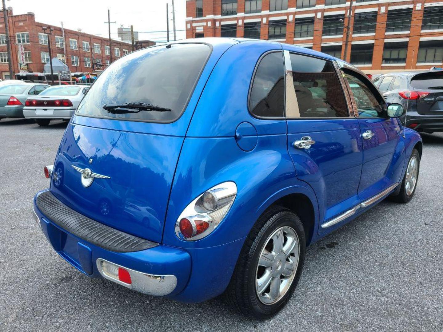 2003 BLUE CHRYSLER PT CRUISER LIMITED (3C8FY68B63T) with an 2.4L engine, Automatic transmission, located at 117 North Cameron Street, Harrisburg, PA, 17101, (717) 963-8962, 40.267021, -76.875351 - WE FINANCE!!! Good Credit/ Bad Credit/ No Credit - ALL Trade-Ins Welcomed!!! ***Guaranteed Credit Approval*** APPLY ONLINE or CALL us TODAY ;) Internet Prices and Marketplace Prices are SPECIAL discounted ***CASH DEALS*** Retail Prices are higher. Please call us to discuss your cash and finan - Photo#4