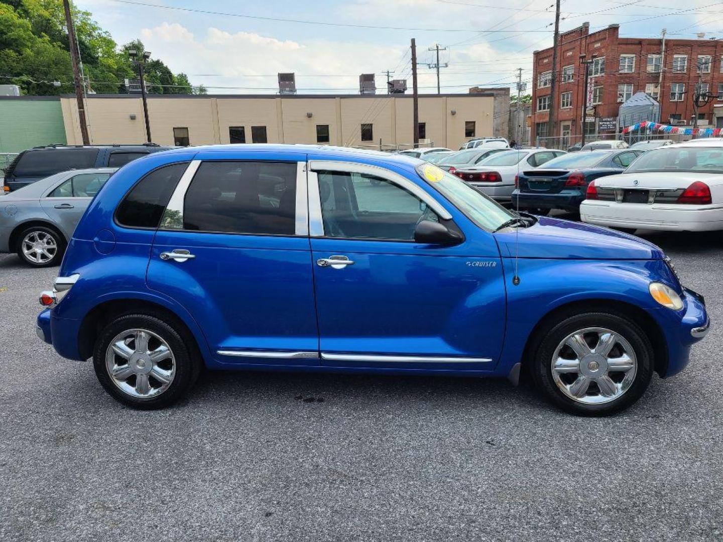 2003 BLUE CHRYSLER PT CRUISER LIMITED (3C8FY68B63T) with an 2.4L engine, Automatic transmission, located at 117 North Cameron Street, Harrisburg, PA, 17101, (717) 963-8962, 40.267021, -76.875351 - WE FINANCE!!! Good Credit/ Bad Credit/ No Credit - ALL Trade-Ins Welcomed!!! ***Guaranteed Credit Approval*** APPLY ONLINE or CALL us TODAY ;) Internet Prices and Marketplace Prices are SPECIAL discounted ***CASH DEALS*** Retail Prices are higher. Please call us to discuss your cash and finan - Photo#5