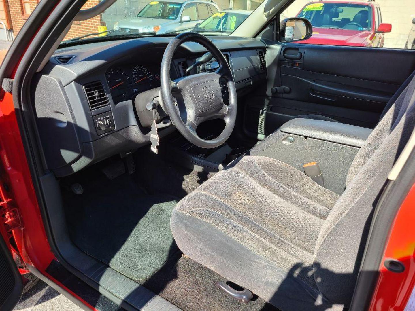 2003 RED DODGE DAKOTA SXT (1D7GG16X23S) with an 3.9L engine, Automatic transmission, located at 117 North Cameron Street, Harrisburg, PA, 17101, (717) 963-8962, 40.267021, -76.875351 - WE FINANCE!!! Good Credit/ Bad Credit/ No Credit - ALL Trade-Ins Welcomed!!! ***Guaranteed Credit Approval*** APPLY ONLINE or CALL us TODAY ;) Internet Prices and Marketplace Prices are SPECIAL discounted ***CASH DEALS*** Retail Prices are higher. Please call us to discuss your cash and finan - Photo#9