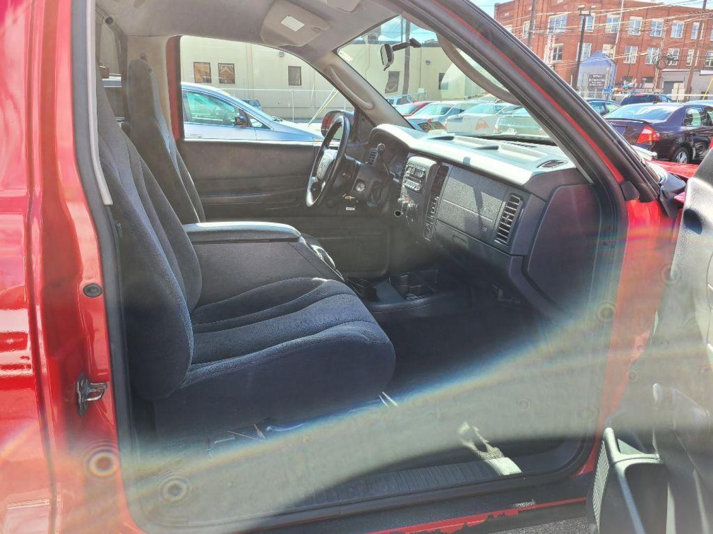 2003 RED DODGE DAKOTA SXT (1D7GG16X23S) with an 3.9L engine, Automatic transmission, located at 117 North Cameron Street, Harrisburg, PA, 17101, (717) 963-8962, 40.267021, -76.875351 - WE FINANCE!!! Good Credit/ Bad Credit/ No Credit - ALL Trade-Ins Welcomed!!! ***Guaranteed Credit Approval*** APPLY ONLINE or CALL us TODAY ;) Internet Prices and Marketplace Prices are SPECIAL discounted ***CASH DEALS*** Retail Prices are higher. Please call us to discuss your cash and finan - Photo#10