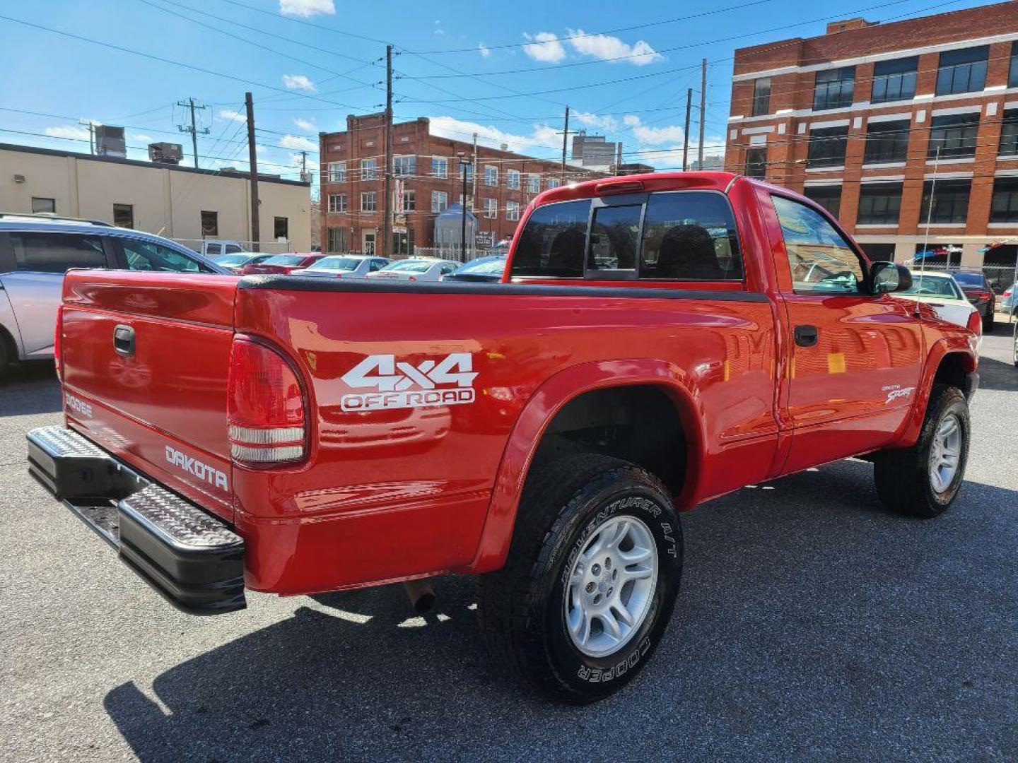 2003 RED DODGE DAKOTA SXT (1D7GG16X23S) with an 3.9L engine, Automatic transmission, located at 117 North Cameron Street, Harrisburg, PA, 17101, (717) 963-8962, 40.267021, -76.875351 - WE FINANCE!!! Good Credit/ Bad Credit/ No Credit - ALL Trade-Ins Welcomed!!! ***Guaranteed Credit Approval*** APPLY ONLINE or CALL us TODAY ;) Internet Prices and Marketplace Prices are SPECIAL discounted ***CASH DEALS*** Retail Prices are higher. Please call us to discuss your cash and finan - Photo#4