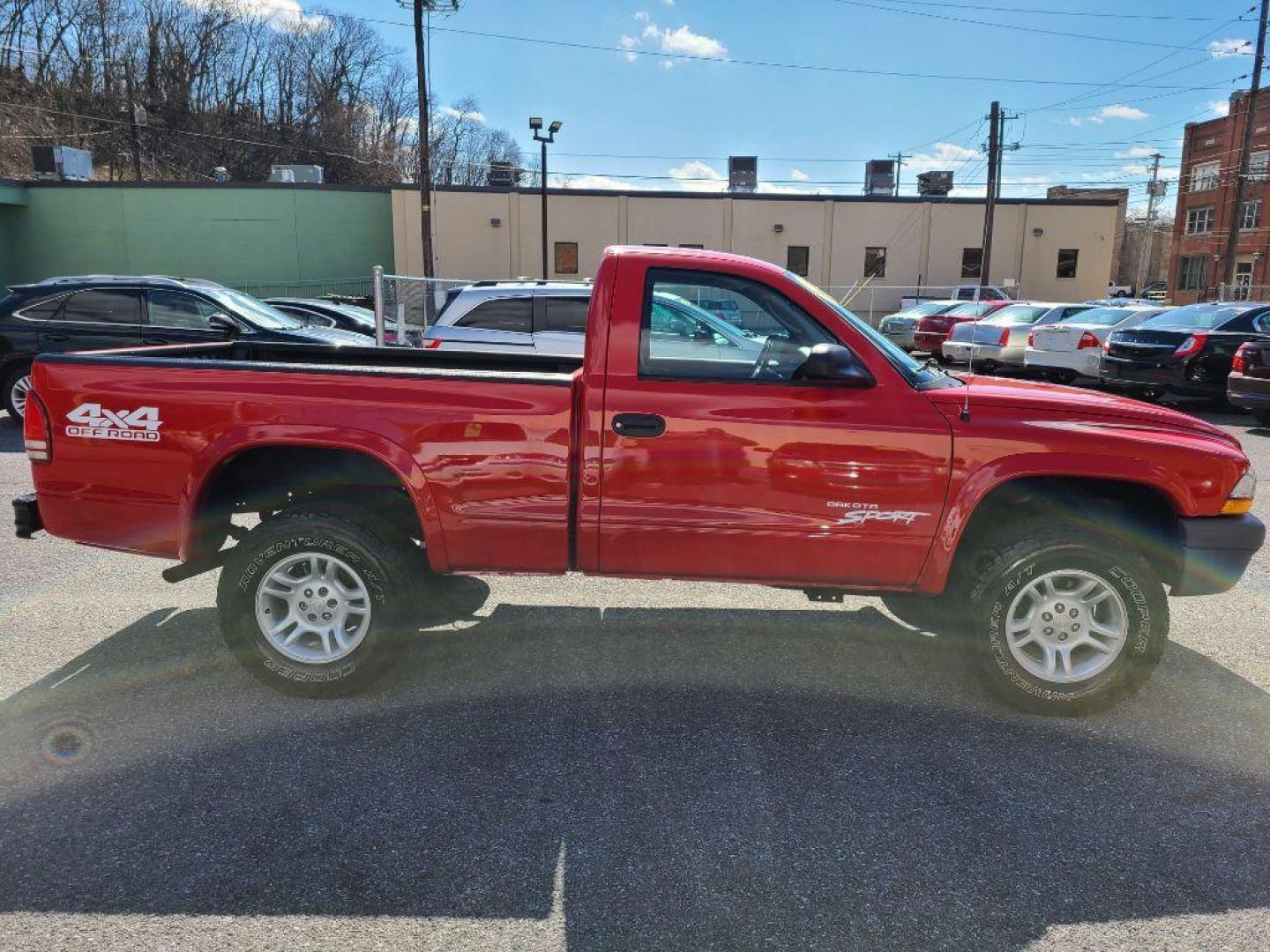 2003 RED DODGE DAKOTA SXT (1D7GG16X23S) with an 3.9L engine, Automatic transmission, located at 117 North Cameron Street, Harrisburg, PA, 17101, (717) 963-8962, 40.267021, -76.875351 - WE FINANCE!!! Good Credit/ Bad Credit/ No Credit - ALL Trade-Ins Welcomed!!! ***Guaranteed Credit Approval*** APPLY ONLINE or CALL us TODAY ;) Internet Prices and Marketplace Prices are SPECIAL discounted ***CASH DEALS*** Retail Prices are higher. Please call us to discuss your cash and finan - Photo#5