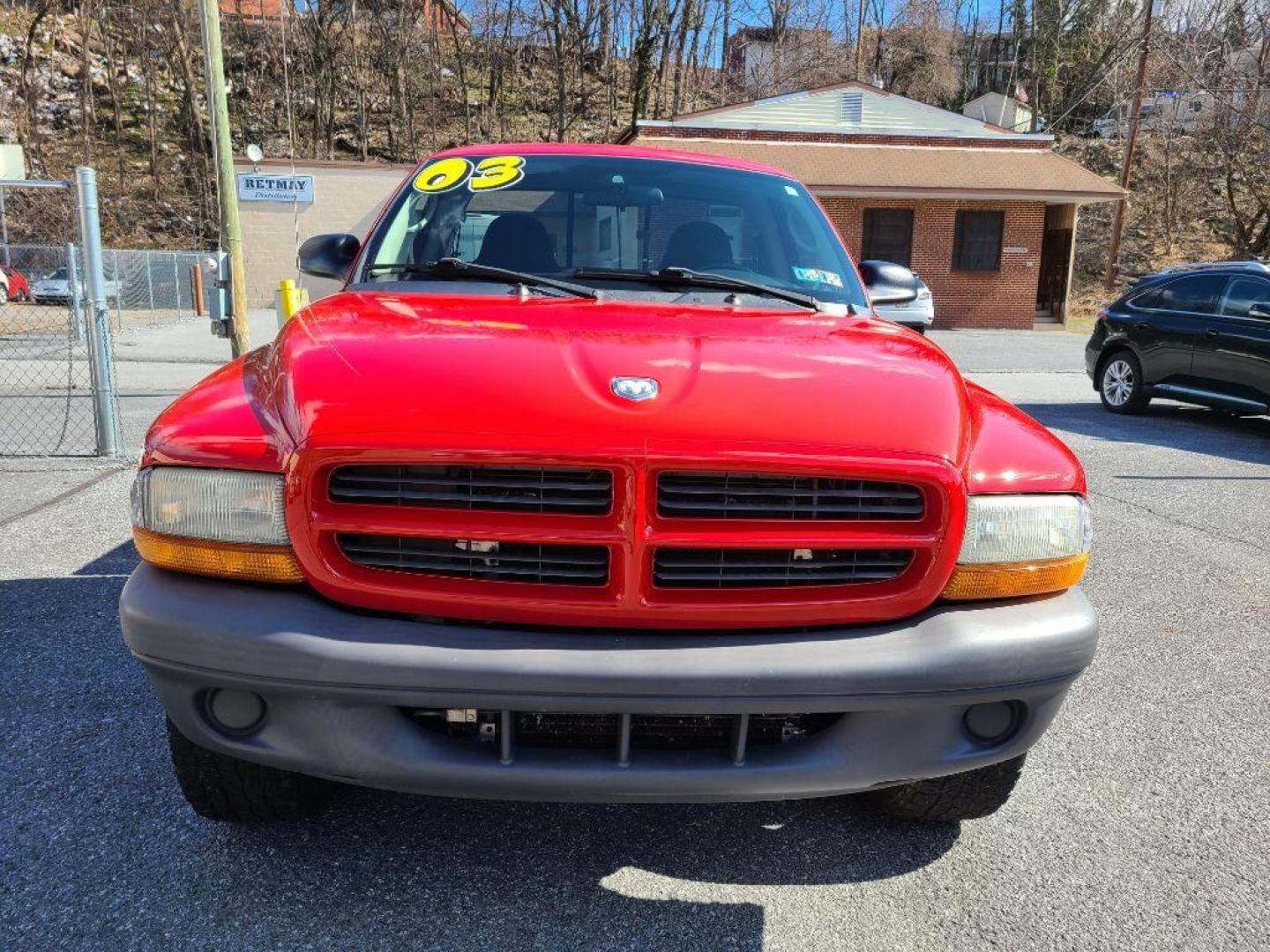 2003 RED DODGE DAKOTA SXT (1D7GG16X23S) with an 3.9L engine, Automatic transmission, located at 117 North Cameron Street, Harrisburg, PA, 17101, (717) 963-8962, 40.267021, -76.875351 - WE FINANCE!!! Good Credit/ Bad Credit/ No Credit - ALL Trade-Ins Welcomed!!! ***Guaranteed Credit Approval*** APPLY ONLINE or CALL us TODAY ;) Internet Prices and Marketplace Prices are SPECIAL discounted ***CASH DEALS*** Retail Prices are higher. Please call us to discuss your cash and finan - Photo#7