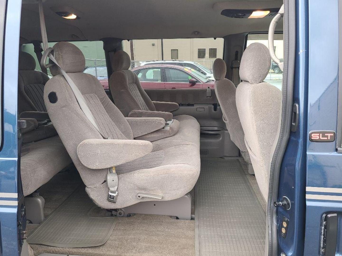 2003 BLUE GMC SAFARI XT (1GKEL19XX3B) with an 4.3L engine, Automatic transmission, located at 117 North Cameron Street, Harrisburg, PA, 17101, (717) 963-8962, 40.267021, -76.875351 - WE FINANCE!!! Good Credit/ Bad Credit/ No Credit - ALL Trade-Ins Welcomed!!! ***Guaranteed Credit Approval*** APPLY ONLINE or CALL us TODAY ;) Internet Prices and Marketplace Prices are SPECIAL discounted ***CASH DEALS*** Retail Prices are higher. Please call us to discuss your cash and finan - Photo#11