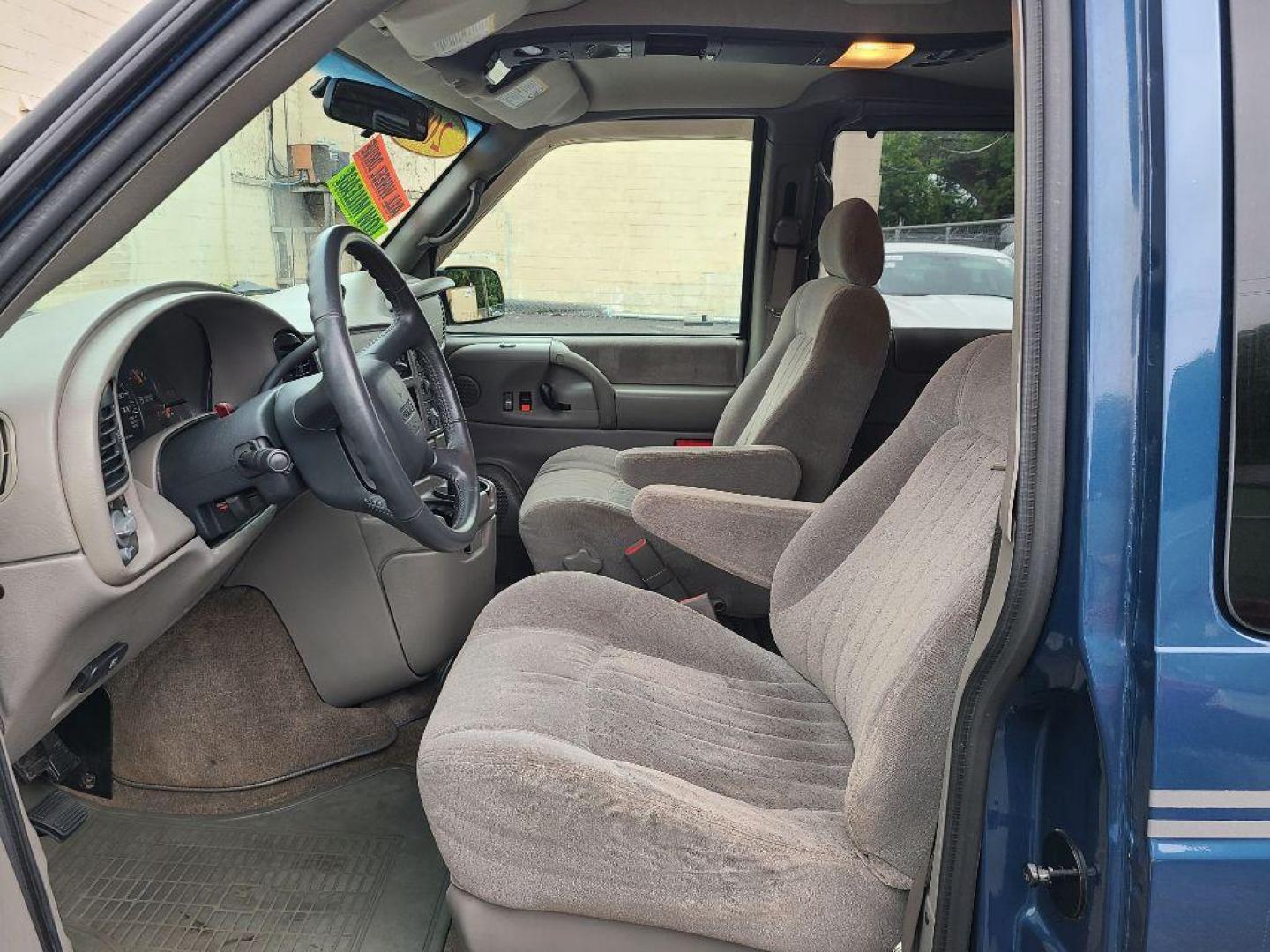 2003 BLUE GMC SAFARI XT (1GKEL19XX3B) with an 4.3L engine, Automatic transmission, located at 117 North Cameron Street, Harrisburg, PA, 17101, (717) 963-8962, 40.267021, -76.875351 - WE FINANCE!!! Good Credit/ Bad Credit/ No Credit - ALL Trade-Ins Welcomed!!! ***Guaranteed Credit Approval*** APPLY ONLINE or CALL us TODAY ;) Internet Prices and Marketplace Prices are SPECIAL discounted ***CASH DEALS*** Retail Prices are higher. Please call us to discuss your cash and finan - Photo#13