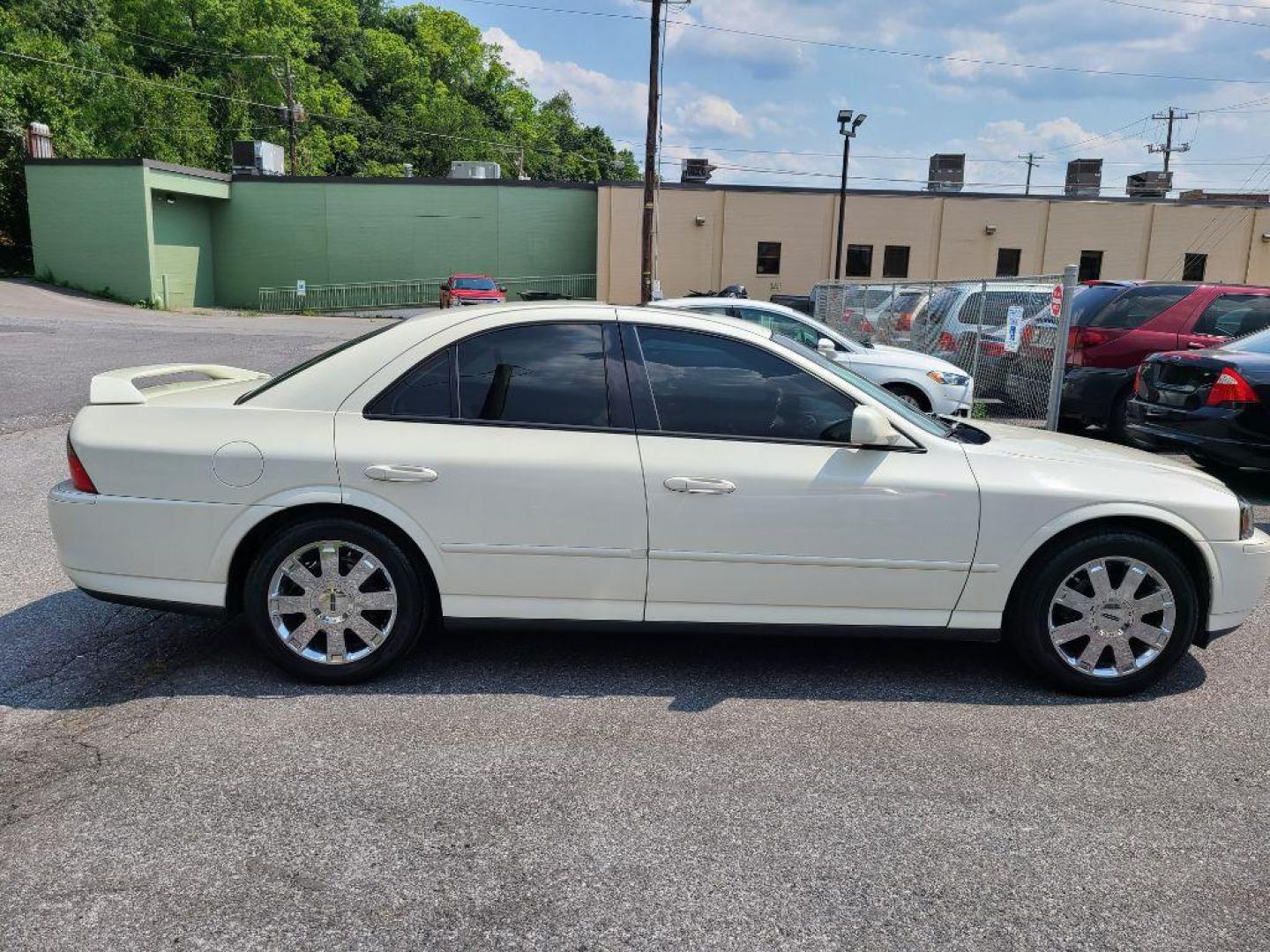 2003 PEARL LINCOLN LS (1LNHM87A93Y) with an 3.9L engine, Automatic transmission, located at 117 North Cameron Street, Harrisburg, PA, 17101, (717) 963-8962, 40.267021, -76.875351 - WE FINANCE!!! Good Credit/ Bad Credit/ No Credit - ALL Trade-Ins Welcomed!!! ***Guaranteed Credit Approval*** APPLY ONLINE or CALL us TODAY ;) Internet Prices and Marketplace Prices are SPECIAL discounted ***CASH DEALS*** Retail Prices are higher. Please call us to discuss your cash and finan - Photo#5