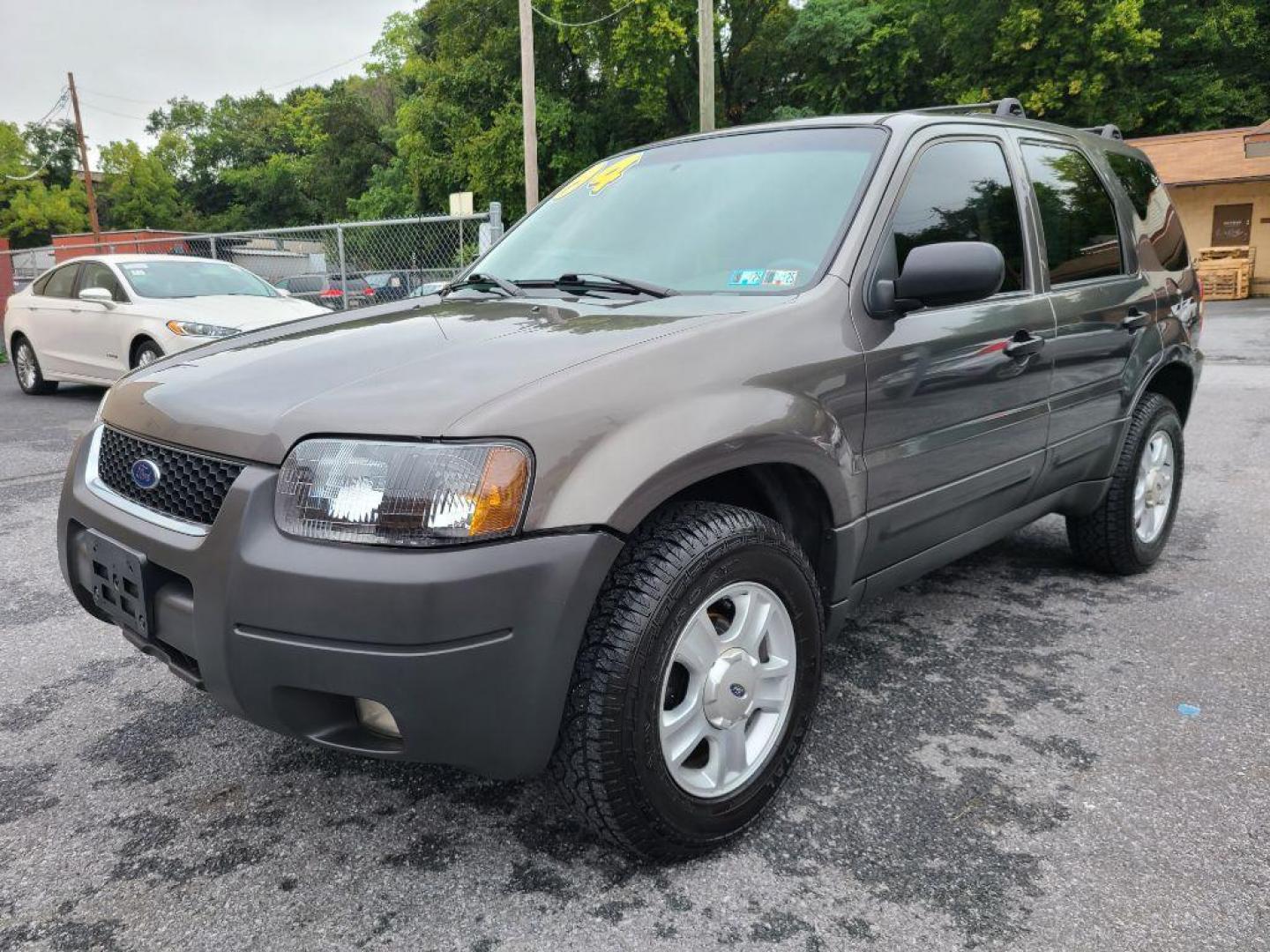 2004 GRAY FORD ESCAPE XLT (1FMCU93164K) with an 3.0L engine, Automatic transmission, located at 117 North Cameron Street, Harrisburg, PA, 17101, (717) 963-8962, 40.267021, -76.875351 - WE FINANCE!!! Good Credit/ Bad Credit/ No Credit - ALL Trade-Ins Welcomed!!! ***Guaranteed Credit Approval*** APPLY ONLINE or CALL us TODAY ;) Internet Prices and Marketplace Prices are SPECIAL discounted ***CASH DEALS*** Retail Prices are higher. Please call us to discuss your cash and finan - Photo#0