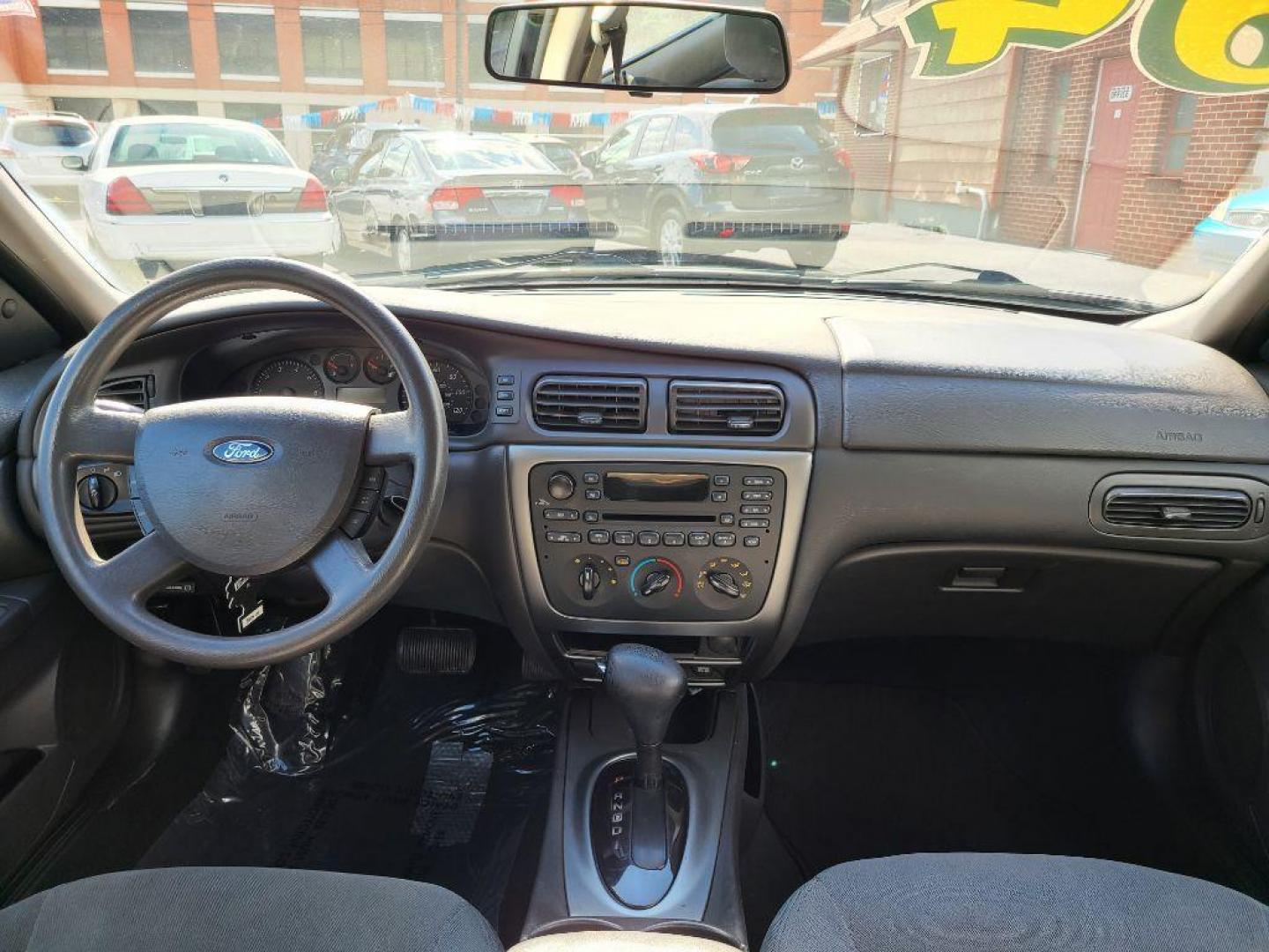 2004 SILVER FORD TAURUS SES (1FAFP55S74G) with an 3.0L engine, Automatic transmission, located at 117 North Cameron Street, Harrisburg, PA, 17101, (717) 963-8962, 40.267021, -76.875351 - WE FINANCE!!! Good Credit/ Bad Credit/ No Credit - ALL Trade-Ins Welcomed!!! ***Guaranteed Credit Approval*** APPLY ONLINE or CALL us TODAY ;) Internet Prices and Marketplace Prices are SPECIAL discounted ***CASH DEALS*** Retail Prices are higher. Please call us to discuss your cash and finan - Photo#9