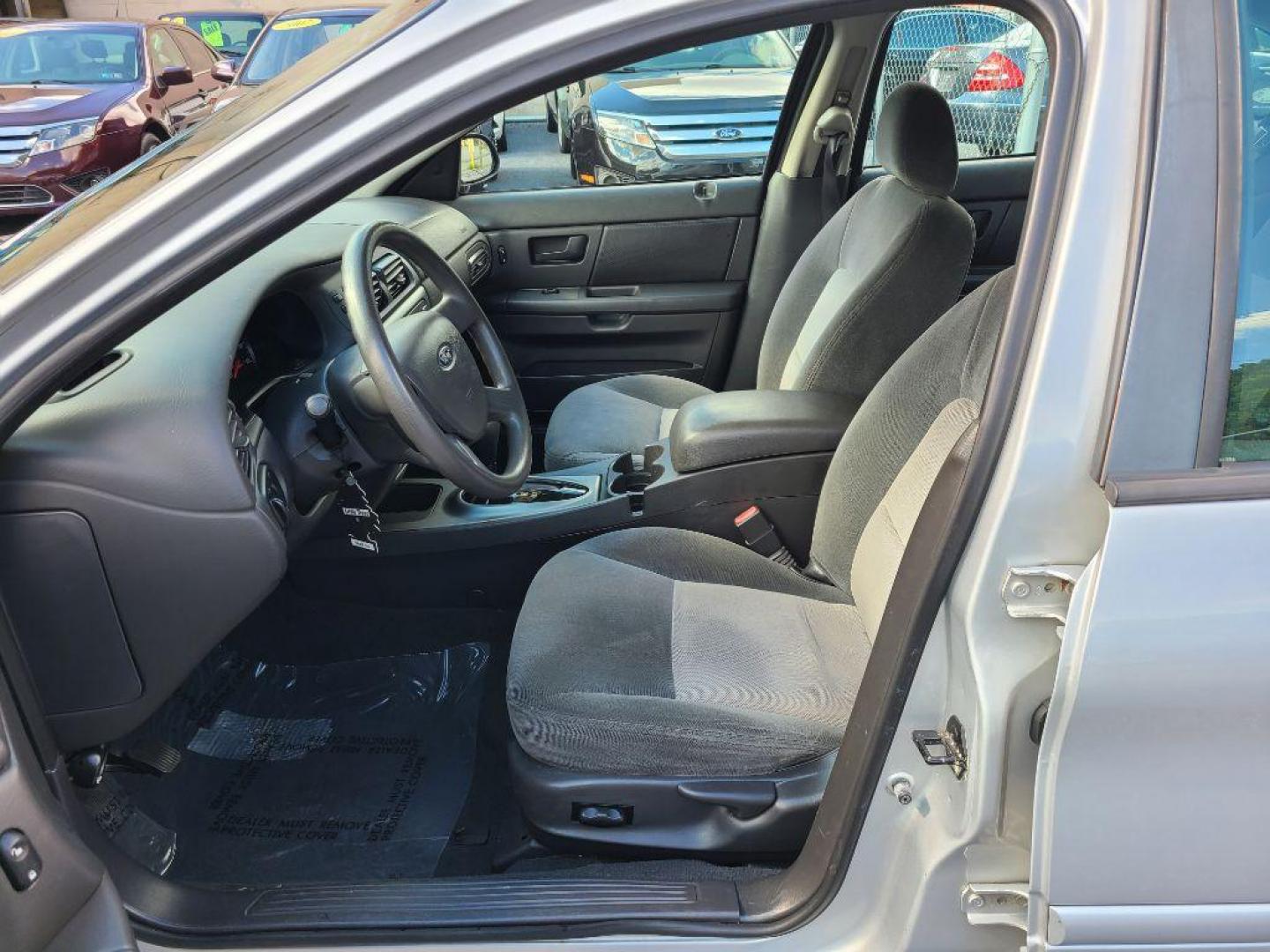 2004 SILVER FORD TAURUS SES (1FAFP55S74G) with an 3.0L engine, Automatic transmission, located at 117 North Cameron Street, Harrisburg, PA, 17101, (717) 963-8962, 40.267021, -76.875351 - WE FINANCE!!! Good Credit/ Bad Credit/ No Credit - ALL Trade-Ins Welcomed!!! ***Guaranteed Credit Approval*** APPLY ONLINE or CALL us TODAY ;) Internet Prices and Marketplace Prices are SPECIAL discounted ***CASH DEALS*** Retail Prices are higher. Please call us to discuss your cash and finan - Photo#12