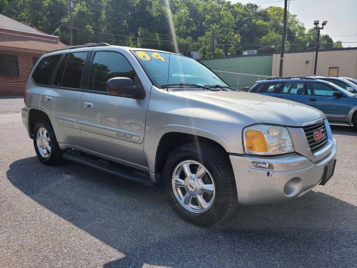 2004 SILVER GMC ENVOY SLT (1GKDT13S242) with an 4.2L engine, Automatic transmission, located at 117 North Cameron Street, Harrisburg, PA, 17101, (717) 963-8962, 40.267021, -76.875351 - WE FINANCE!!! Good Credit/ Bad Credit/ No Credit - ALL Trade-Ins Welcomed!!! ***Guaranteed Credit Approval*** APPLY ONLINE or CALL us TODAY ;) Internet Prices and Marketplace Prices are SPECIAL discounted ***CASH DEALS*** Retail Prices are higher. Please call us to discuss your cash and finan - Photo#6