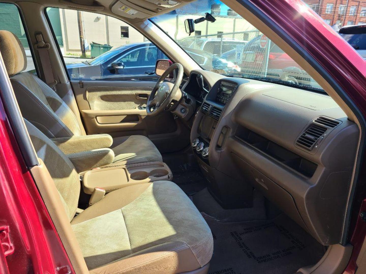 2004 RED HONDA CR-V EX (JHLRD78804C) with an 2.4L engine, Automatic transmission, located at 7981 Paxton Street, Harrisburg, PA, 17111, (717) 561-2926, 40.261490, -76.749229 - WE FINANCE!!! Good Credit/ Bad Credit/ No Credit - ALL Trade-Ins Welcomed!!! ***Guaranteed Credit Approval*** APPLY ONLINE or CALL us TODAY ;) Internet Prices and Marketplace Prices are SPECIAL discounted ***CASH DEALS*** Retail Prices are higher. Please call us to discuss your cash and finan - Photo#9