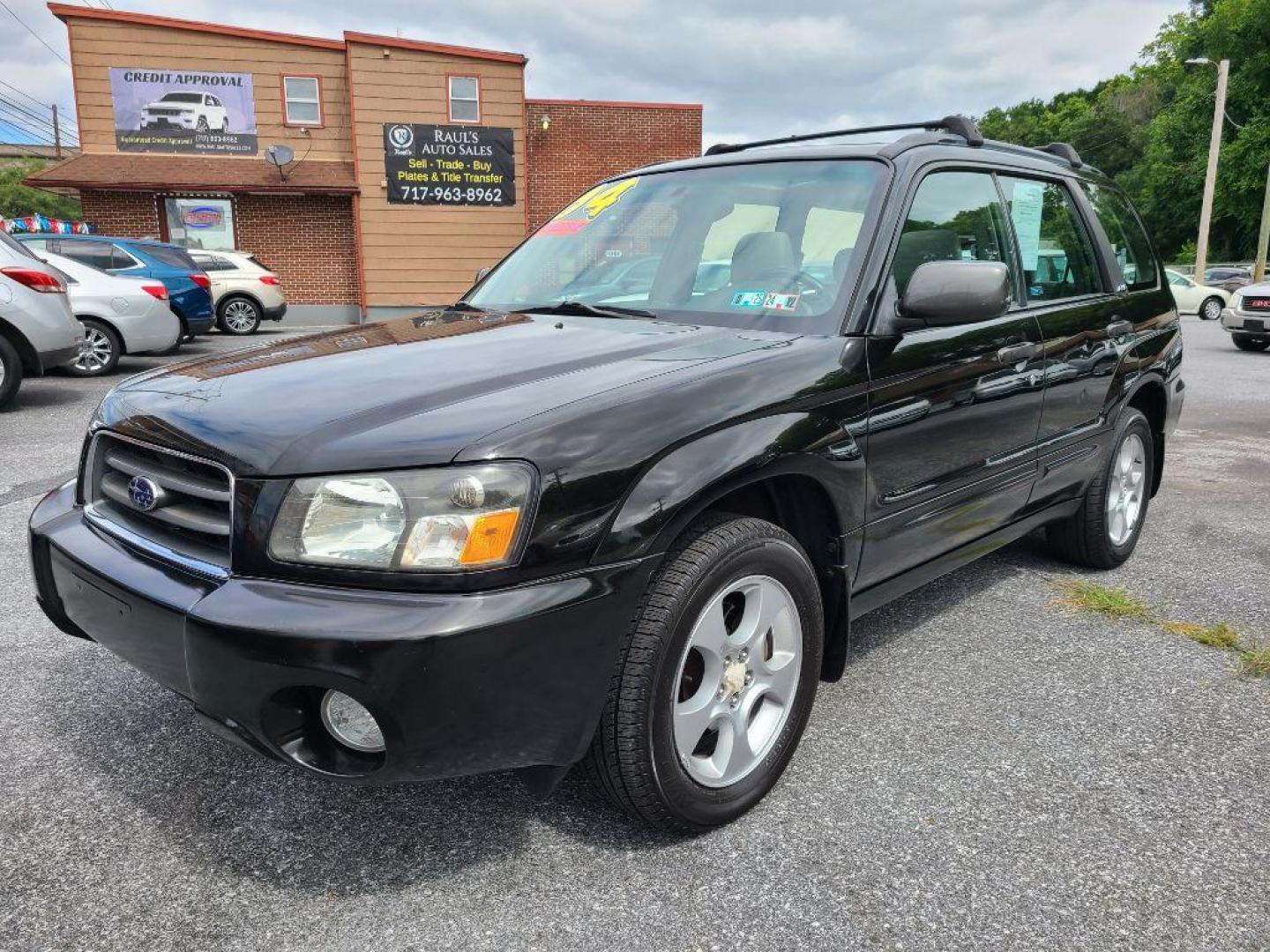 2004 BLACK SUBARU FORESTER 2.5XS (JF1SG65664H) with an 2.5L engine, Automatic transmission, located at 117 North Cameron Street, Harrisburg, PA, 17101, (717) 963-8962, 40.267021, -76.875351 - WE FINANCE!!! Good Credit/ Bad Credit/ No Credit - ALL Trade-Ins Welcomed!!! ***Guaranteed Credit Approval*** APPLY ONLINE or CALL us TODAY ;) Internet Prices and Marketplace Prices are SPECIAL discounted ***CASH DEALS*** Retail Prices are higher. Please call us to discuss your cash and finan - Photo#0