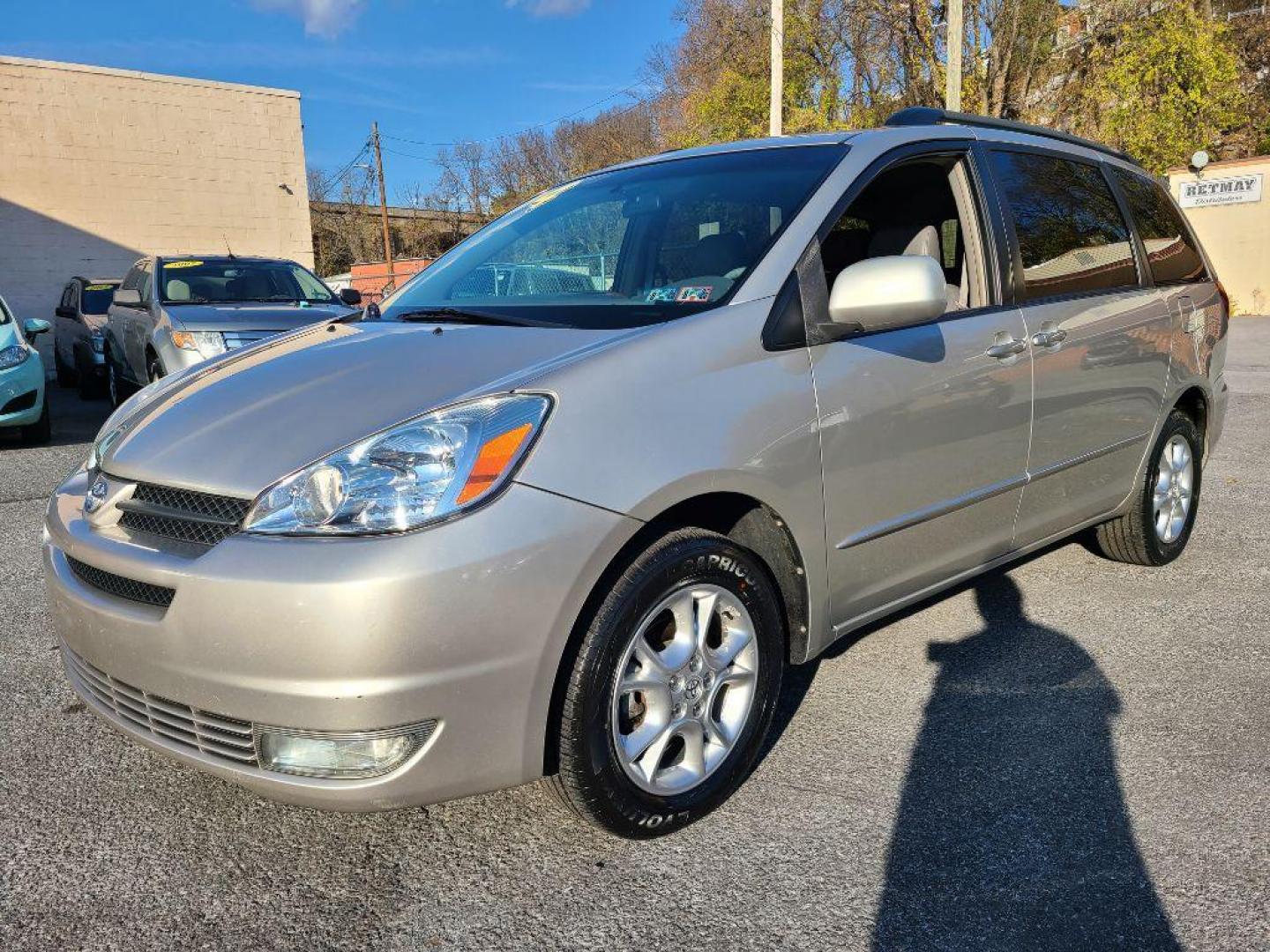 2004 SILVER TOYOTA SIENNA XLE (5TDBA22C54S) with an 3.3L engine, Automatic transmission, located at 117 North Cameron Street, Harrisburg, PA, 17101, (717) 963-8962, 40.267021, -76.875351 - WE FINANCE!!! Good Credit/ Bad Credit/ No Credit - ALL Trade-Ins Welcomed!!! ***Guaranteed Credit Approval*** APPLY ONLINE or CALL us TODAY ;) Internet Prices and Marketplace Prices are SPECIAL discounted ***CASH DEALS*** Retail Prices are higher. Please call us to discuss your cash and finan - Photo#0