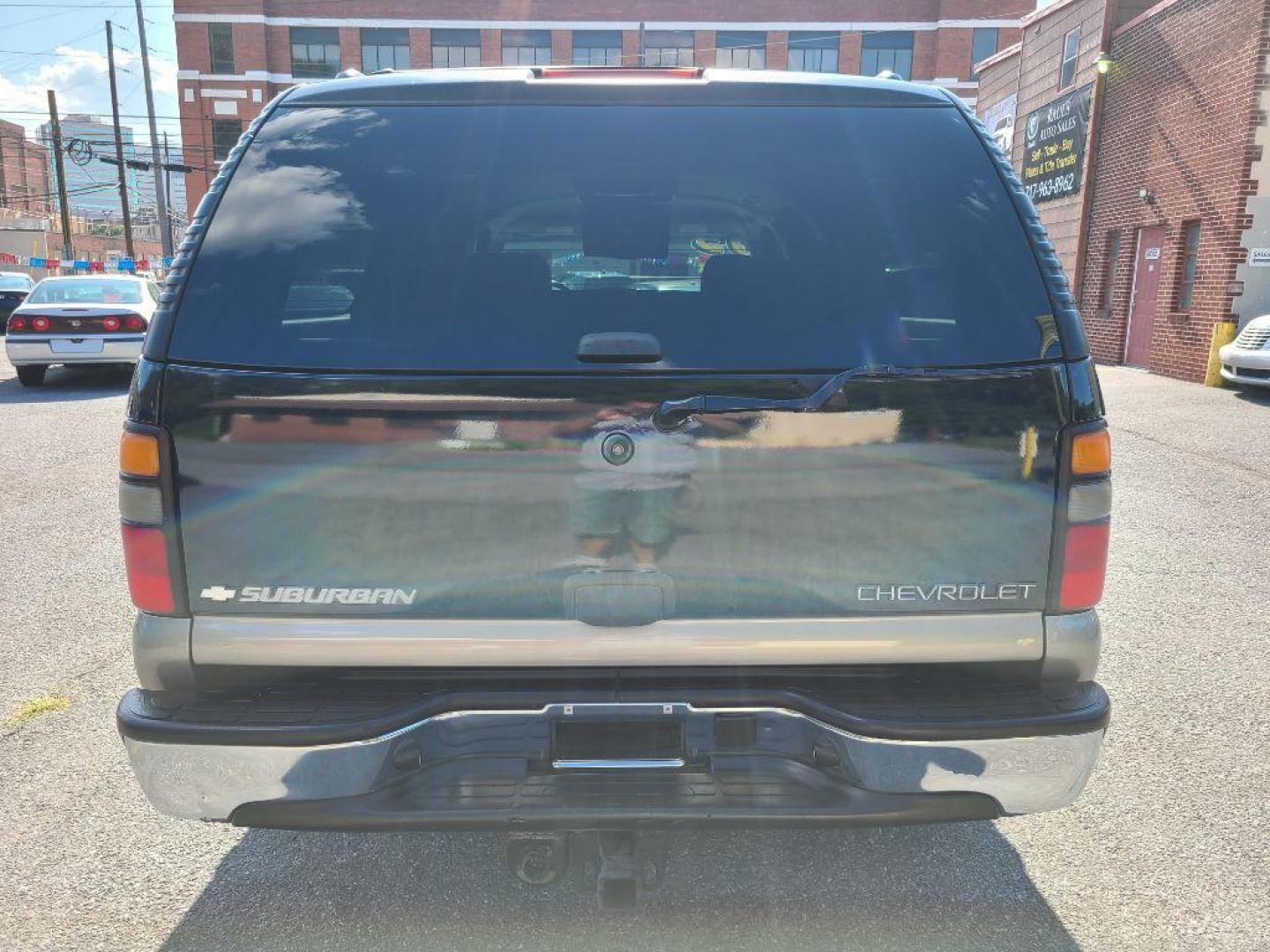 2005 BLUE CHEVROLET SUBURBAN 1500 (3GNFK16Z25G) with an 5.3L engine, Automatic transmission, located at 117 North Cameron Street, Harrisburg, PA, 17101, (717) 963-8962, 40.267021, -76.875351 - WE FINANCE!!! Good Credit/ Bad Credit/ No Credit - ALL Trade-Ins Welcomed!!! ***Guaranteed Credit Approval*** APPLY ONLINE or CALL us TODAY ;) Internet Prices and Marketplace Prices are SPECIAL discounted ***CASH DEALS*** Retail Prices are higher. Please call us to discuss your cash and finan - Photo#4