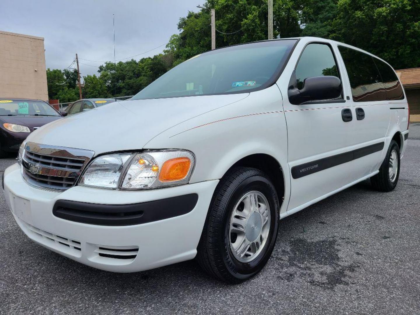 2005 WHITE CHEVROLET VENTURE LS (1GNDV23E55D) with an 3.4L engine, Automatic transmission, located at 117 North Cameron Street, Harrisburg, PA, 17101, (717) 963-8962, 40.267021, -76.875351 - WE FINANCE!!! Good Credit/ Bad Credit/ No Credit - ALL Trade-Ins Welcomed!!! ***Guaranteed Credit Approval*** APPLY ONLINE or CALL us TODAY ;) Internet Prices and Marketplace Prices are SPECIAL discounted ***CASH DEALS*** Retail Prices are higher. Please call us to discuss your cash and finan - Photo#0