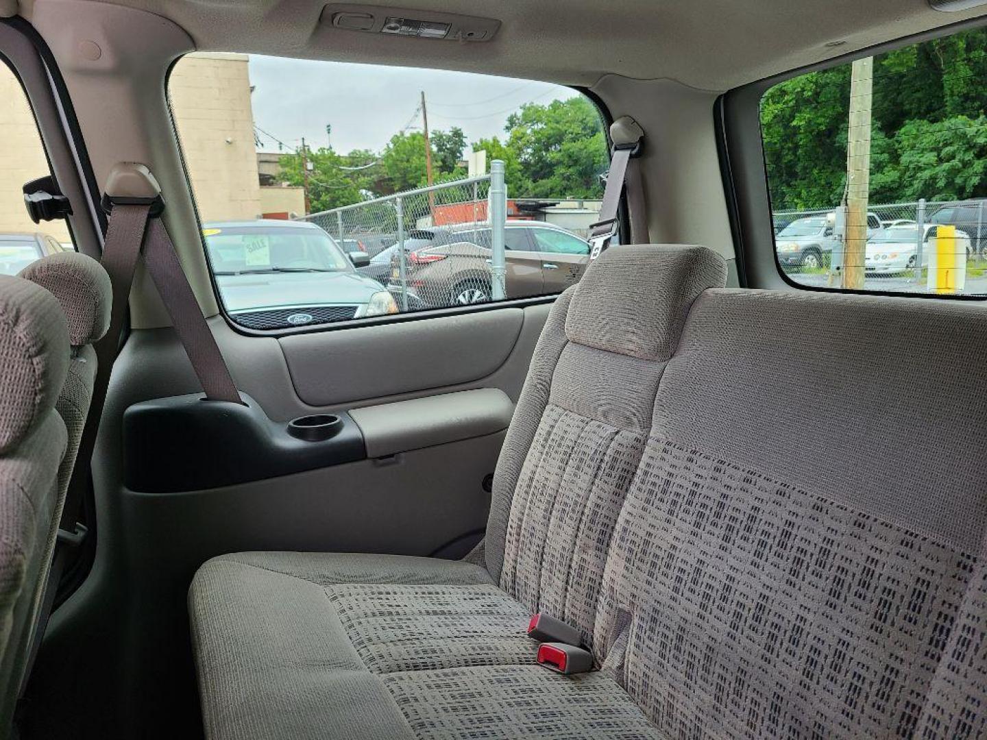 2005 WHITE CHEVROLET VENTURE LS (1GNDV23E55D) with an 3.4L engine, Automatic transmission, located at 117 North Cameron Street, Harrisburg, PA, 17101, (717) 963-8962, 40.267021, -76.875351 - WE FINANCE!!! Good Credit/ Bad Credit/ No Credit - ALL Trade-Ins Welcomed!!! ***Guaranteed Credit Approval*** APPLY ONLINE or CALL us TODAY ;) Internet Prices and Marketplace Prices are SPECIAL discounted ***CASH DEALS*** Retail Prices are higher. Please call us to discuss your cash and finan - Photo#15