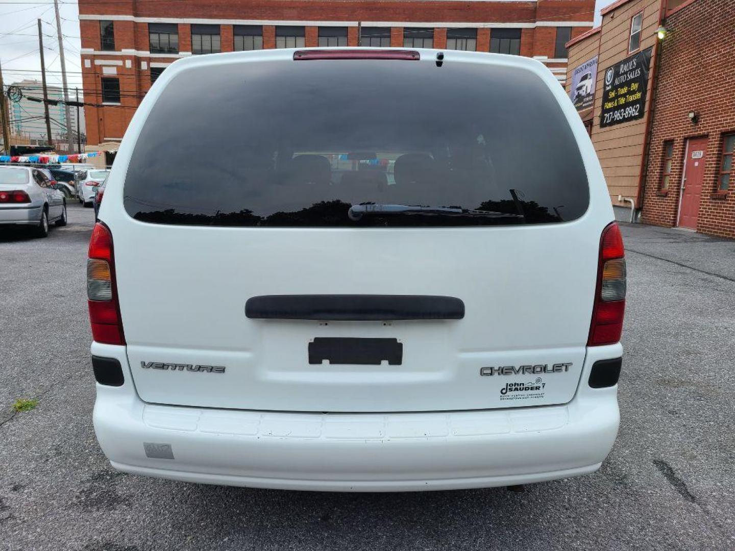 2005 WHITE CHEVROLET VENTURE LS (1GNDV23E55D) with an 3.4L engine, Automatic transmission, located at 117 North Cameron Street, Harrisburg, PA, 17101, (717) 963-8962, 40.267021, -76.875351 - WE FINANCE!!! Good Credit/ Bad Credit/ No Credit - ALL Trade-Ins Welcomed!!! ***Guaranteed Credit Approval*** APPLY ONLINE or CALL us TODAY ;) Internet Prices and Marketplace Prices are SPECIAL discounted ***CASH DEALS*** Retail Prices are higher. Please call us to discuss your cash and finan - Photo#3