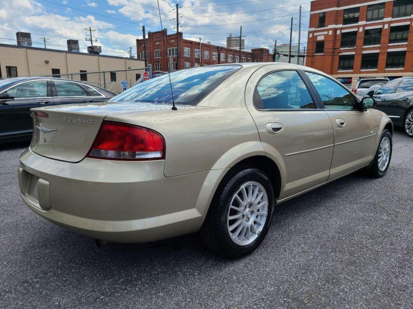 2005 GOLD CHRYSLER SEBRING TOURING (1C3EL56R55N) with an 2.7L engine, Automatic transmission, located at 117 North Cameron Street, Harrisburg, PA, 17101, (717) 963-8962, 40.267021, -76.875351 - WE FINANCE!!! Good Credit/ Bad Credit/ No Credit - ALL Trade-Ins Welcomed!!! ***Guaranteed Credit Approval*** APPLY ONLINE or CALL us TODAY ;) Internet Prices and Marketplace Prices are SPECIAL discounted ***CASH DEALS*** Retail Prices are higher. Please call us to discuss your cash and finan - Photo#4