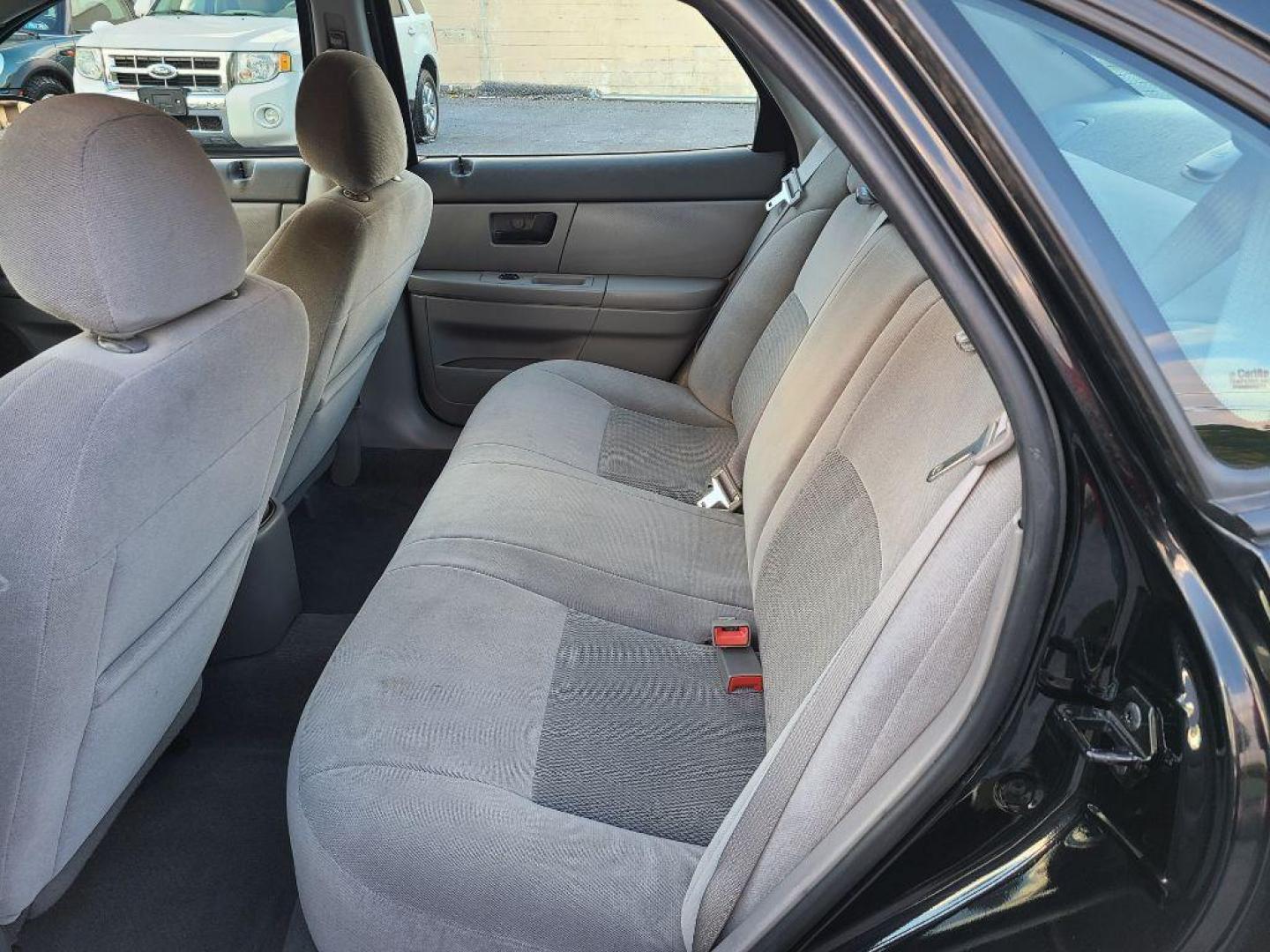 2005 BLACK FORD TAURUS SE (1FAHP53255A) with an 3.0L engine, Automatic transmission, located at 117 North Cameron Street, Harrisburg, PA, 17101, (717) 963-8962, 40.267021, -76.875351 - WE FINANCE!!! Good Credit/ Bad Credit/ No Credit - ALL Trade-Ins Welcomed!!! ***Guaranteed Credit Approval*** APPLY ONLINE or CALL us TODAY ;) Internet Prices and Marketplace Prices are SPECIAL discounted ***CASH DEALS*** Retail Prices are higher. Please call us to discuss your cash and finan - Photo#11