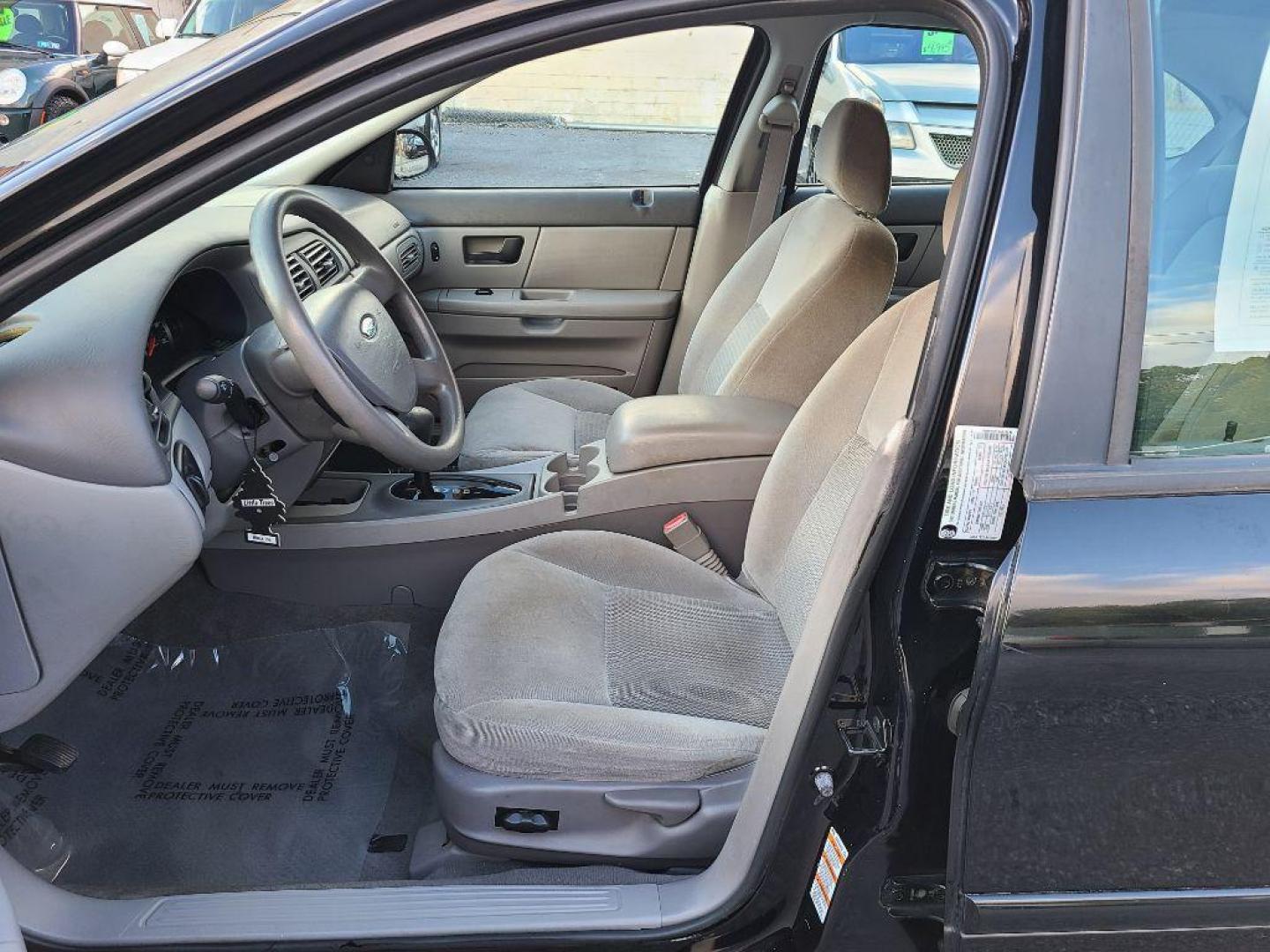 2005 BLACK FORD TAURUS SE (1FAHP53255A) with an 3.0L engine, Automatic transmission, located at 117 North Cameron Street, Harrisburg, PA, 17101, (717) 963-8962, 40.267021, -76.875351 - WE FINANCE!!! Good Credit/ Bad Credit/ No Credit - ALL Trade-Ins Welcomed!!! ***Guaranteed Credit Approval*** APPLY ONLINE or CALL us TODAY ;) Internet Prices and Marketplace Prices are SPECIAL discounted ***CASH DEALS*** Retail Prices are higher. Please call us to discuss your cash and finan - Photo#12