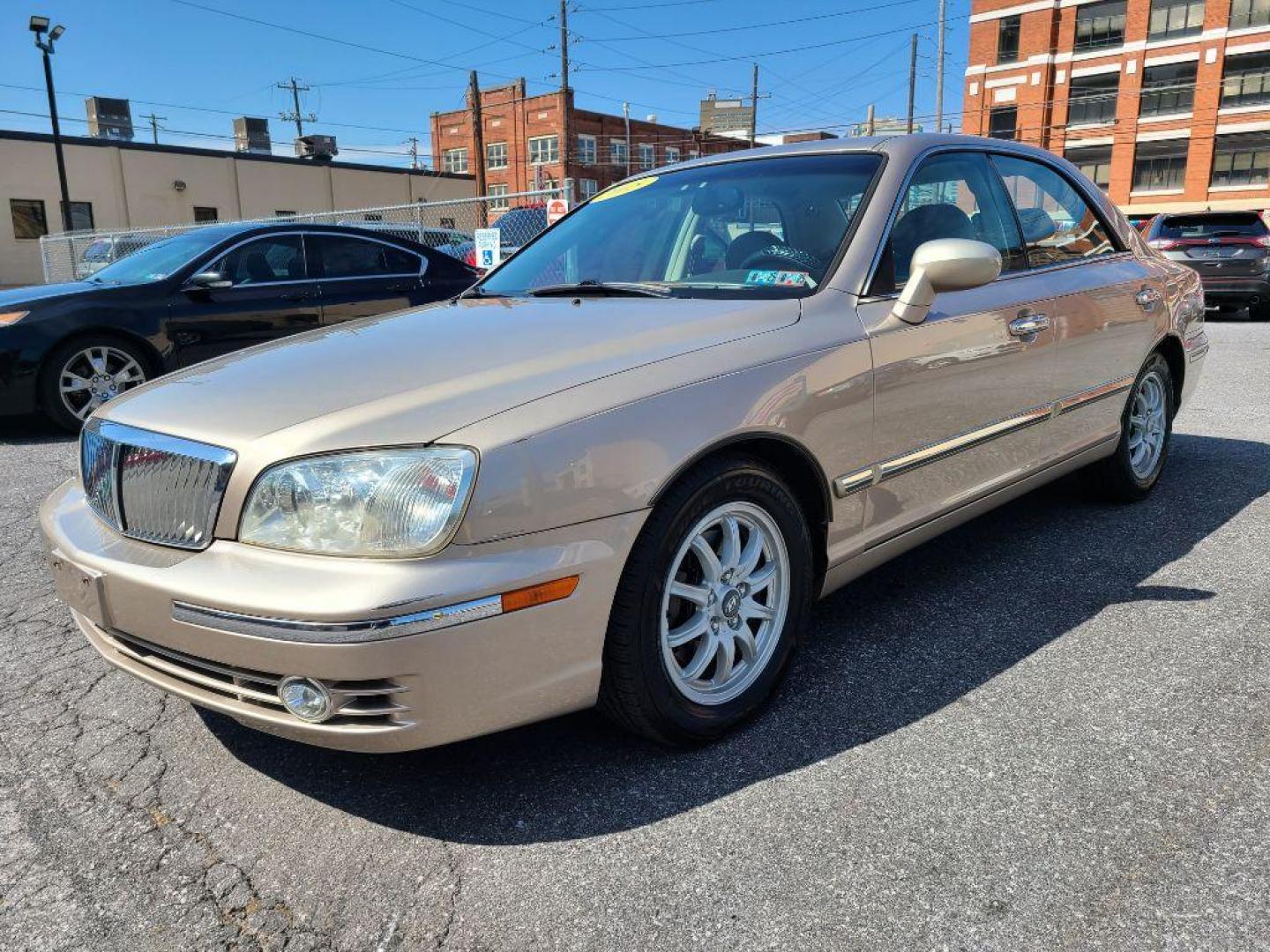 2005 TAN HYUNDAI XG 350 (KMHFU45E65A) with an 3.5L engine, Automatic transmission, located at 117 North Cameron Street, Harrisburg, PA, 17101, (717) 963-8962, 40.267021, -76.875351 - WE FINANCE!!! Good Credit/ Bad Credit/ No Credit - ALL Trade-Ins Welcomed!!! ***Guaranteed Credit Approval*** APPLY ONLINE or CALL us TODAY ;) Internet Prices and Marketplace Prices are SPECIAL discounted ***CASH DEALS*** Retail Prices are higher. Please call us to discuss your cash and finan - Photo#0