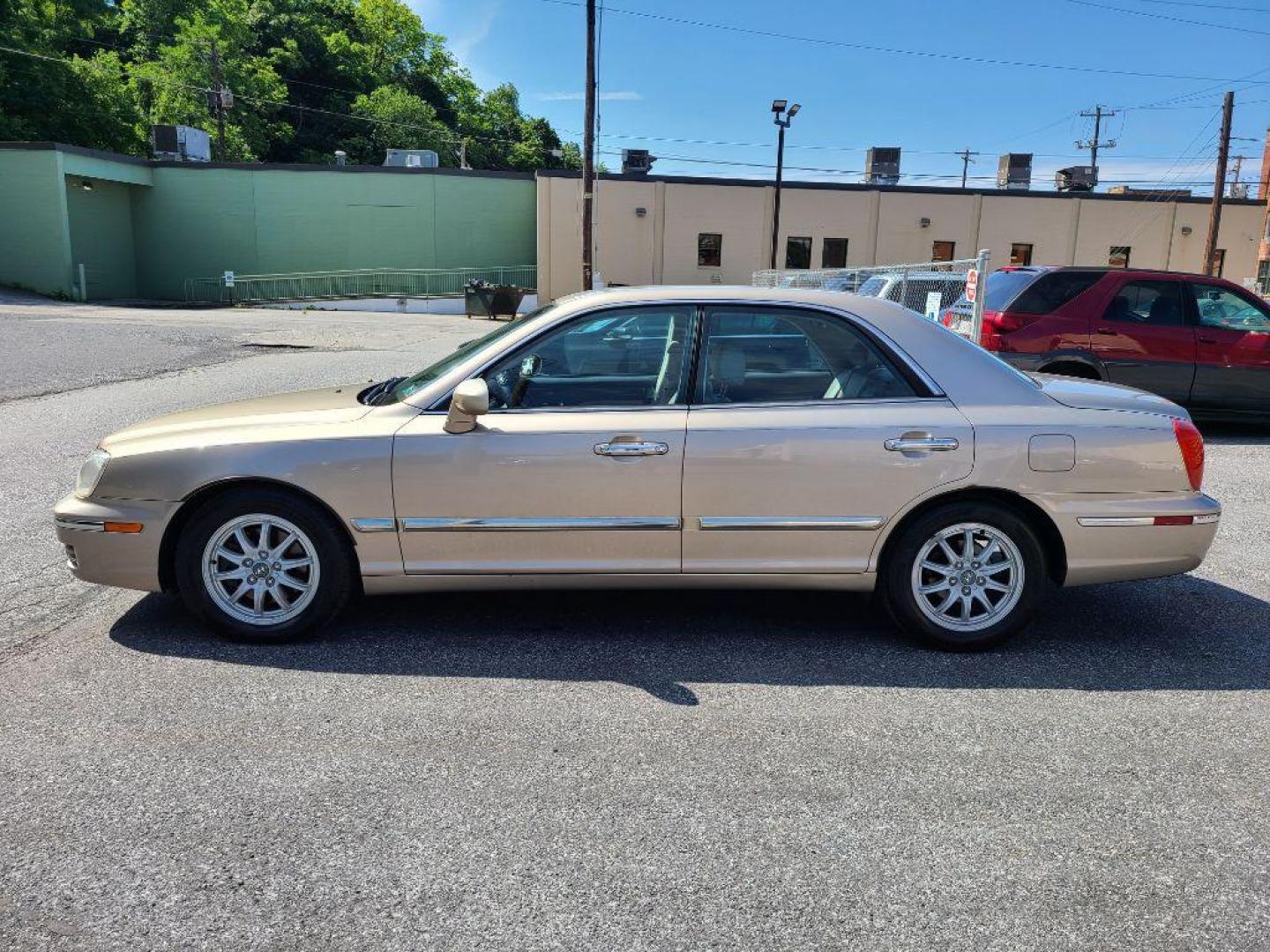 2005 TAN HYUNDAI XG 350 (KMHFU45E65A) with an 3.5L engine, Automatic transmission, located at 117 North Cameron Street, Harrisburg, PA, 17101, (717) 963-8962, 40.267021, -76.875351 - WE FINANCE!!! Good Credit/ Bad Credit/ No Credit - ALL Trade-Ins Welcomed!!! ***Guaranteed Credit Approval*** APPLY ONLINE or CALL us TODAY ;) Internet Prices and Marketplace Prices are SPECIAL discounted ***CASH DEALS*** Retail Prices are higher. Please call us to discuss your cash and finan - Photo#1