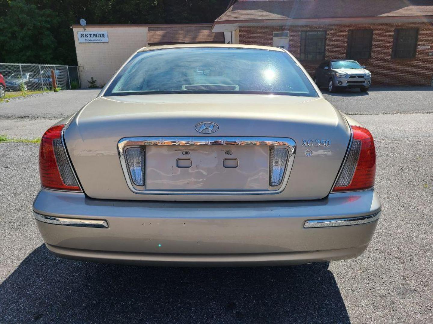 2005 TAN HYUNDAI XG 350 (KMHFU45E65A) with an 3.5L engine, Automatic transmission, located at 117 North Cameron Street, Harrisburg, PA, 17101, (717) 963-8962, 40.267021, -76.875351 - WE FINANCE!!! Good Credit/ Bad Credit/ No Credit - ALL Trade-Ins Welcomed!!! ***Guaranteed Credit Approval*** APPLY ONLINE or CALL us TODAY ;) Internet Prices and Marketplace Prices are SPECIAL discounted ***CASH DEALS*** Retail Prices are higher. Please call us to discuss your cash and finan - Photo#3