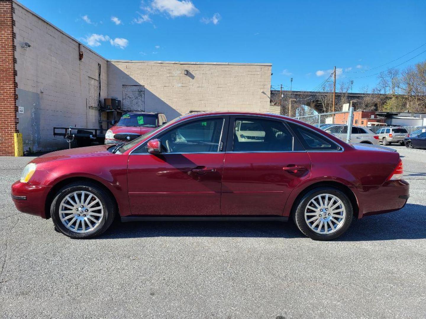 2005 RED MERCURY MONTEGO PREMIER (1MEFM43145G) with an 3.0L engine, Automatic transmission, located at 117 North Cameron Street, Harrisburg, PA, 17101, (717) 963-8962, 40.267021, -76.875351 - WE FINANCE!!! Good Credit/ Bad Credit/ No Credit - ALL Trade-Ins Welcomed!!! ***Guaranteed Credit Approval*** APPLY ONLINE or CALL us TODAY ;) Internet Prices and Marketplace Prices are SPECIAL discounted ***CASH DEALS*** Retail Prices are higher. Please call us to discuss your cash and finan - Photo#1