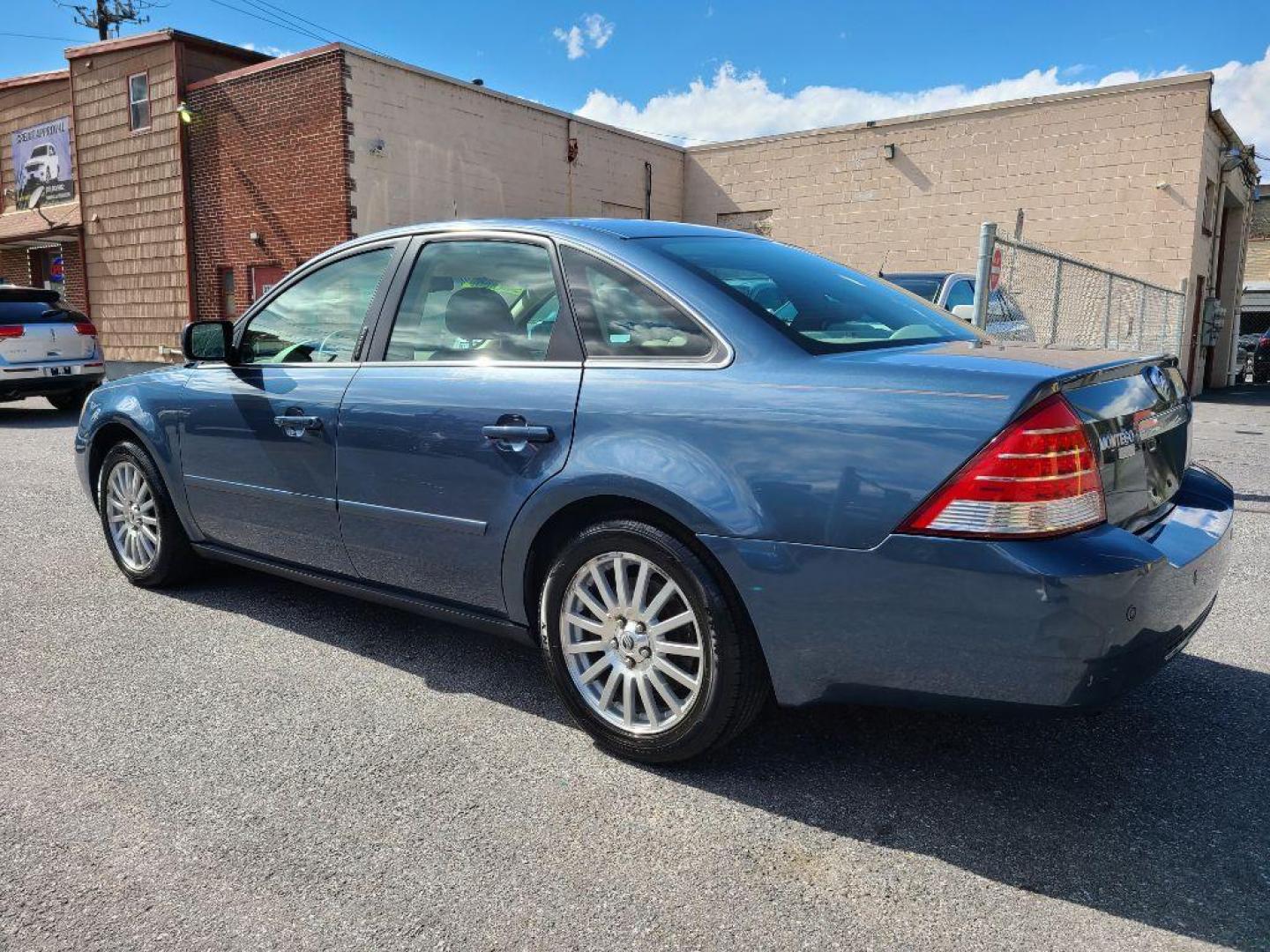 2005 BLUE MERCURY MONTEGO PREMIER (1MEFM43175G) with an 3.0L engine, Automatic transmission, located at 7981 Paxton Street, Harrisburg, PA, 17111, (717) 561-2926, 40.261490, -76.749229 - WE FINANCE!!! Good Credit/ Bad Credit/ No Credit - ALL Trade-Ins Welcomed!!! ***Guaranteed Credit Approval*** APPLY ONLINE or CALL us TODAY ;) Internet Prices and Marketplace Prices are SPECIAL discounted ***CASH DEALS*** Retail Prices are higher. Please call us to discuss your cash and finan - Photo#2