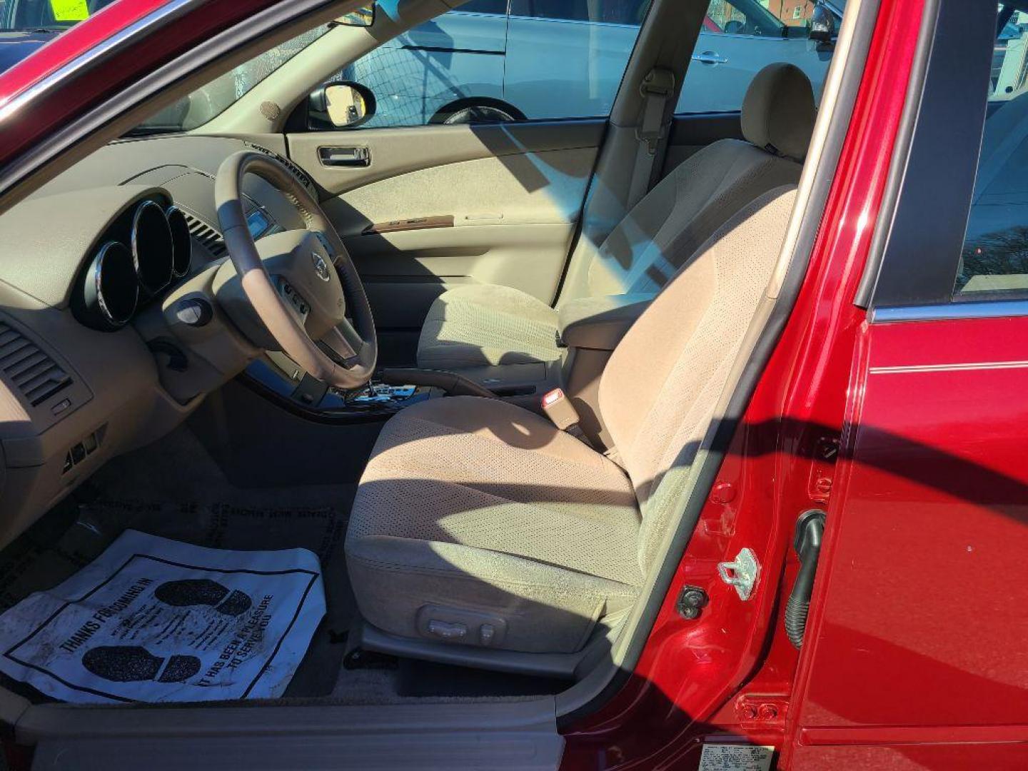 2005 RED NISSAN ALTIMA S (1N4AL11D45C) with an 2.5L engine, Automatic transmission, located at 7981 Paxton Street, Harrisburg, PA, 17111, (717) 561-2926, 40.261490, -76.749229 - WE FINANCE!!! Good Credit/ Bad Credit/ No Credit - ALL Trade-Ins Welcomed!!! ***Guaranteed Credit Approval*** APPLY ONLINE or CALL us TODAY ;) Internet Prices and Marketplace Prices are SPECIAL discounted ***CASH DEALS*** Retail Prices are higher. Please call us to discuss your cash and finan - Photo#12