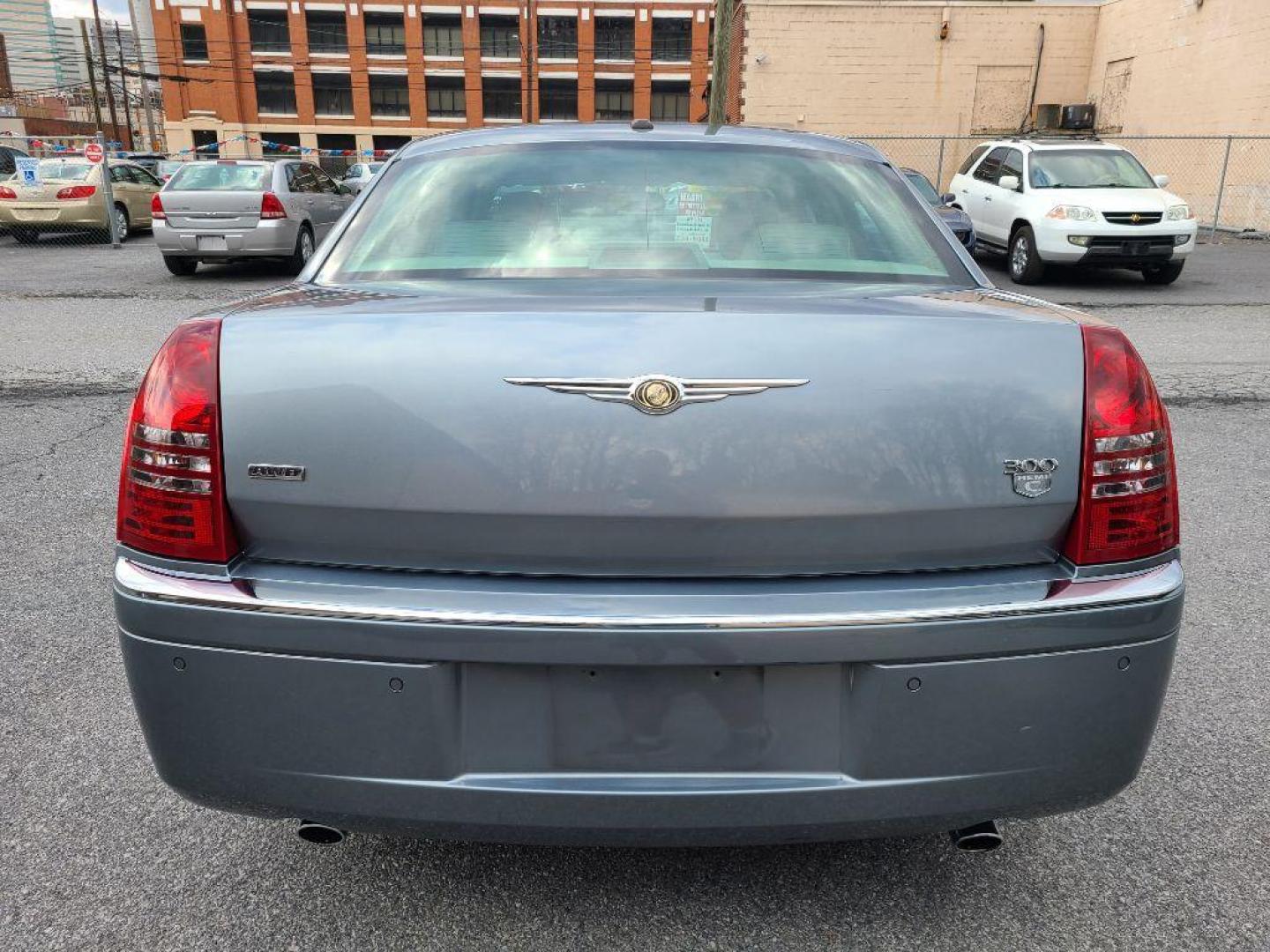 2006 GRAY CHRYSLER 300C AWD SDN (2C3LK63H26H) with an 5.7L engine, Automatic transmission, located at 117 North Cameron Street, Harrisburg, PA, 17101, (717) 963-8962, 40.267021, -76.875351 - WE FINANCE!!! Good Credit/ Bad Credit/ No Credit - ALL Trade-Ins Welcomed!!! ***Guaranteed Credit Approval*** APPLY ONLINE or CALL us TODAY ;) Internet Prices and Marketplace Prices are SPECIAL discounted ***CASH DEALS*** Retail Prices are higher. Please call us to discuss your cash and finan - Photo#4