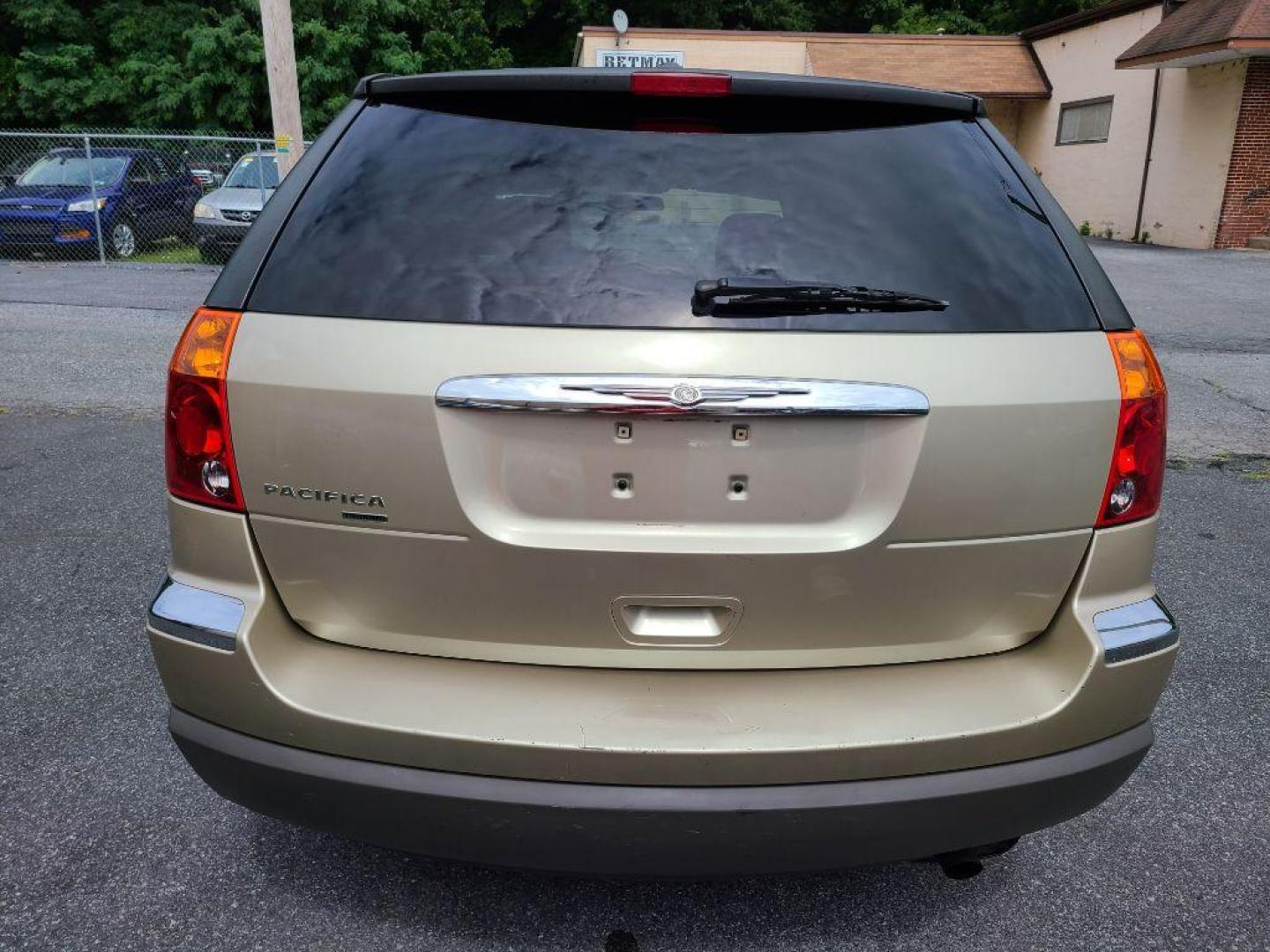 2006 GOLD CHRYSLER PACIFICA TOURING (2A4GM68436R) with an 3.5L engine, Automatic transmission, located at 117 North Cameron Street, Harrisburg, PA, 17101, (717) 963-8962, 40.267021, -76.875351 - WE FINANCE!!! Good Credit/ Bad Credit/ No Credit - ALL Trade-Ins Welcomed!!! ***Guaranteed Credit Approval*** APPLY ONLINE or CALL us TODAY ;) Internet Prices and Marketplace Prices are SPECIAL discounted ***CASH DEALS*** Retail Prices are higher. Please call us to discuss your cash and finan - Photo#3