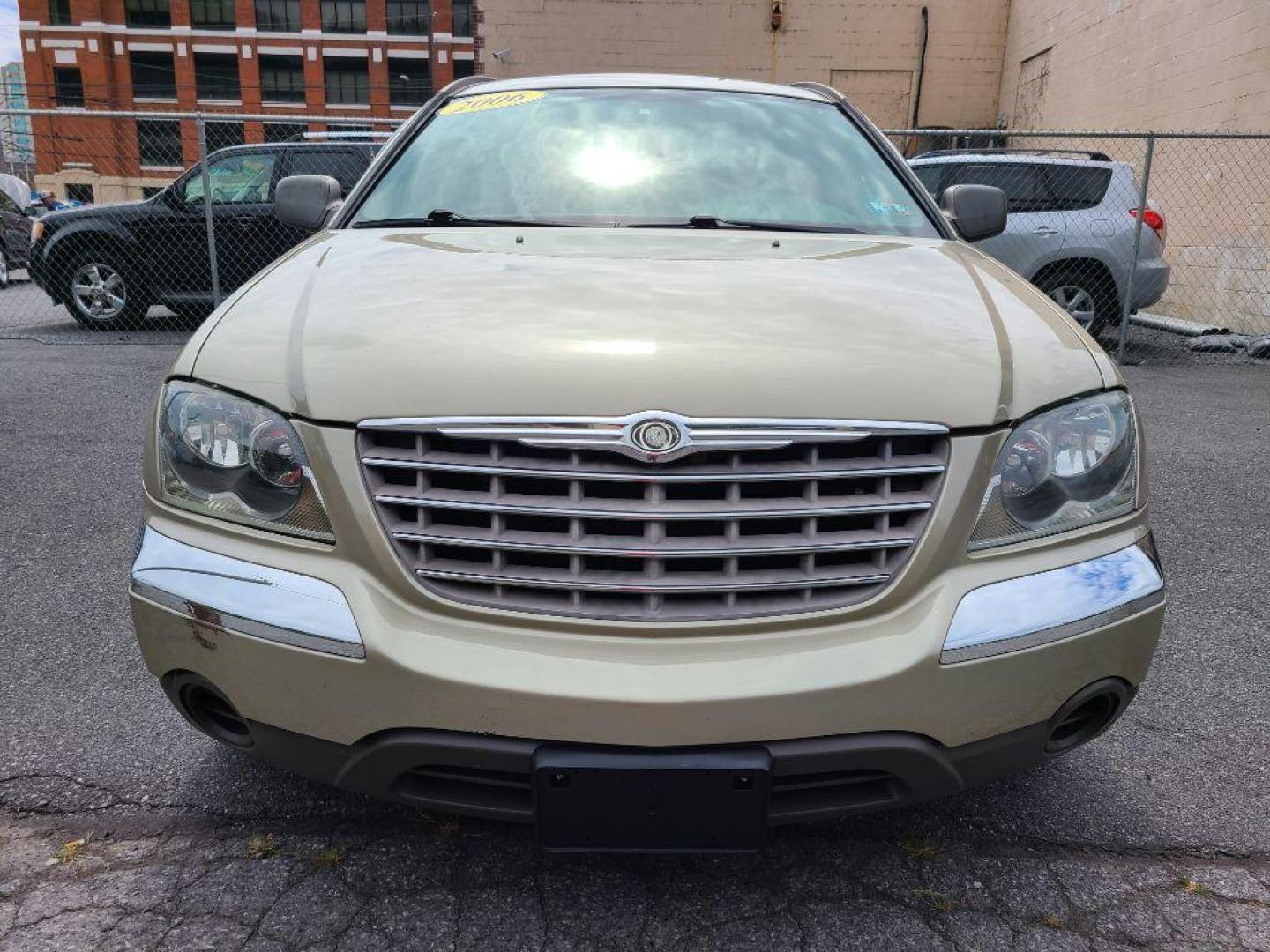 2006 GOLD CHRYSLER PACIFICA TOURING (2A4GM68436R) with an 3.5L engine, Automatic transmission, located at 117 North Cameron Street, Harrisburg, PA, 17101, (717) 963-8962, 40.267021, -76.875351 - WE FINANCE!!! Good Credit/ Bad Credit/ No Credit - ALL Trade-Ins Welcomed!!! ***Guaranteed Credit Approval*** APPLY ONLINE or CALL us TODAY ;) Internet Prices and Marketplace Prices are SPECIAL discounted ***CASH DEALS*** Retail Prices are higher. Please call us to discuss your cash and finan - Photo#7